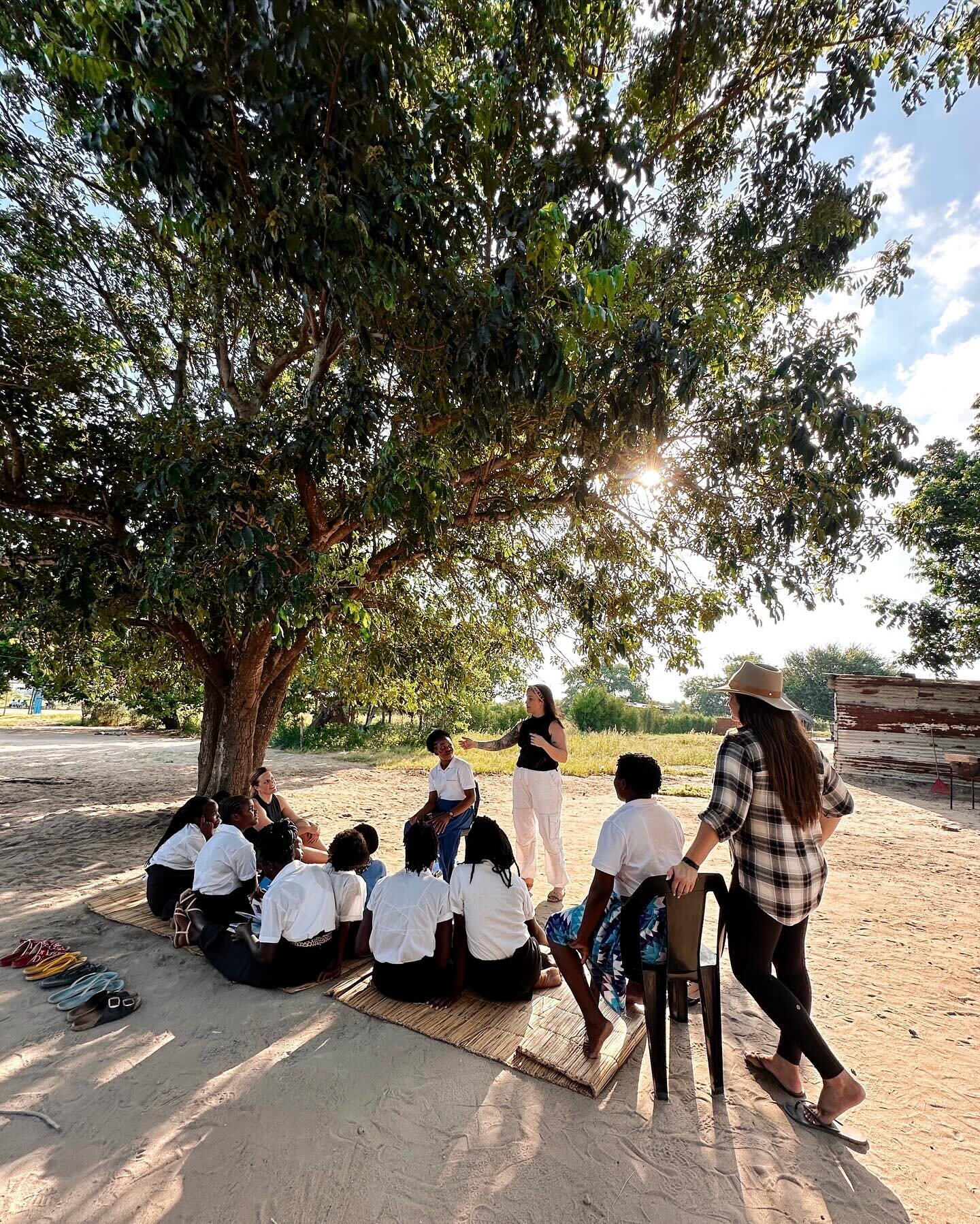 🌤️ Days 4 and 5 took the travelers to Guij&aacute;, Mozambique&mdash;the region where the majority of the girls in our program reside. In the town of Chivonguene, the group had the opportunity to visit the Kurandza field office, share meaningful wor