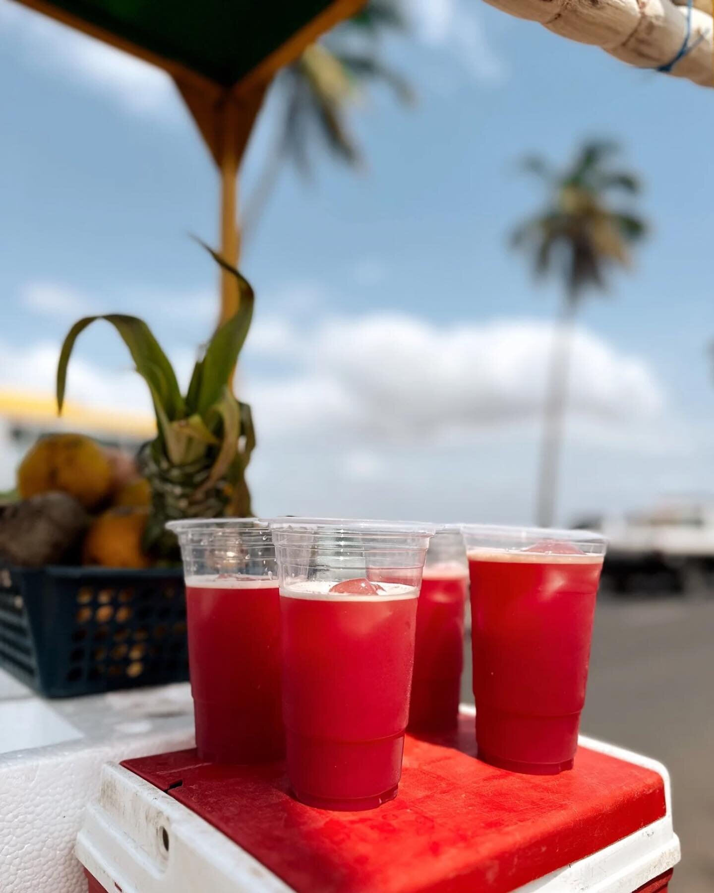 Highlights from our first Adventure Trip 🤍

+ Walking tour of Maputo, visiting landmarks and the artisan market, and enjoying cana doce juice.
+ Visiting and playing with the preschoolers.
+ Beach time on the Indian Ocean.
+ Trying new and exciting 