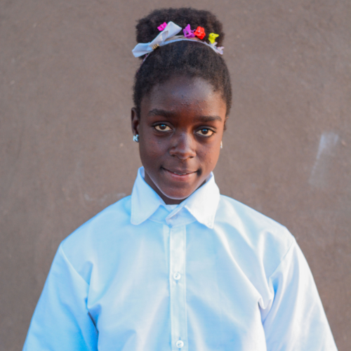Ivone, 15
