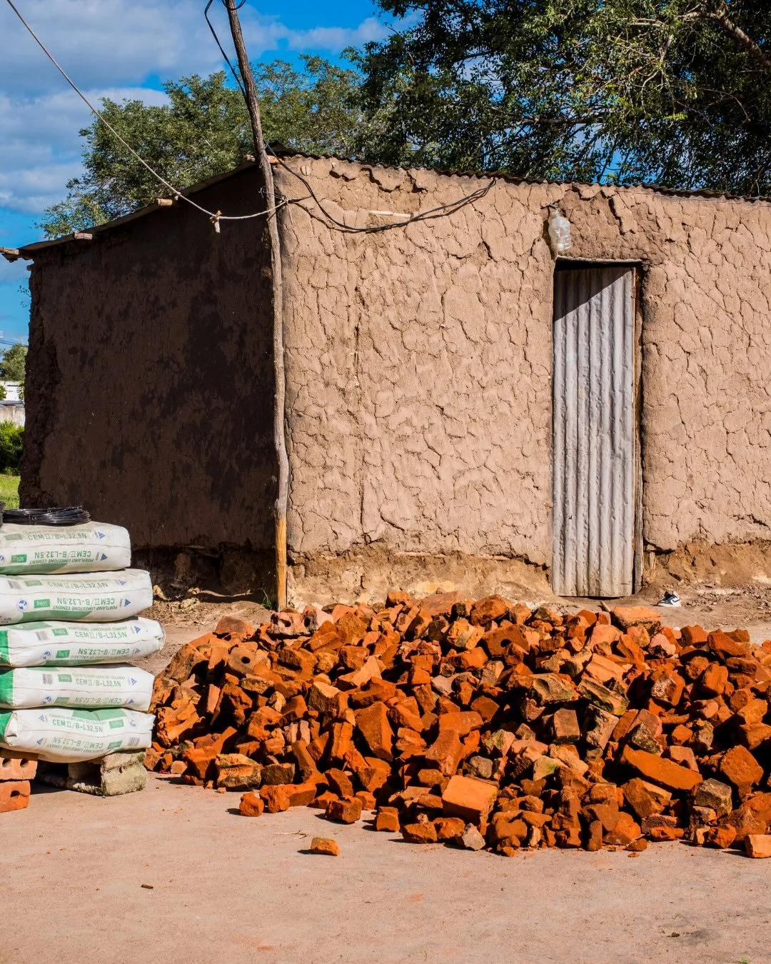 With your support, families have started receiving the materials needed to begin rebuilding their homes 🤍 Thank you for making this possible! We&rsquo;ll continue walking alongside them through every step of this rebuilding journey.

🏠 Ways to supp