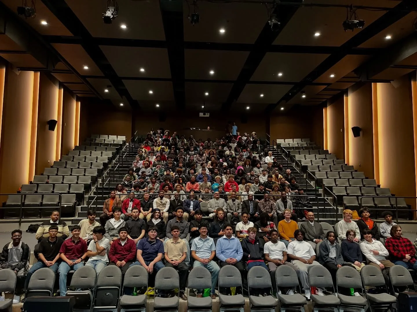 Yesterday, we hosted nearly 300 students from all three high schools and Putnam City Academy for His Story In the Making: A Seat at the Table Summit 💫

These young men heard from a diverse group of community leaders on everything from tying a tie to