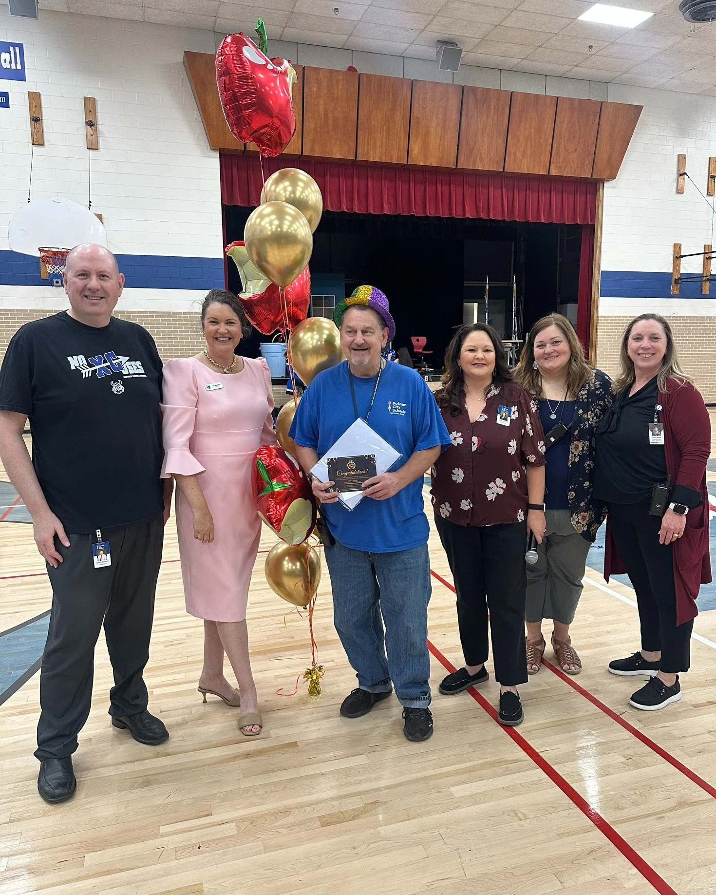 The moment you've all been waiting for... 🥁

Our fifth and final Golden Apple recipient is Mr. Jeff Barton, Lead Custodian at Hefner Middle School 🎉 Jeff came to us highly nominated by Assistant Principals Jana Johnston and Scott Graham.

As AP Joh