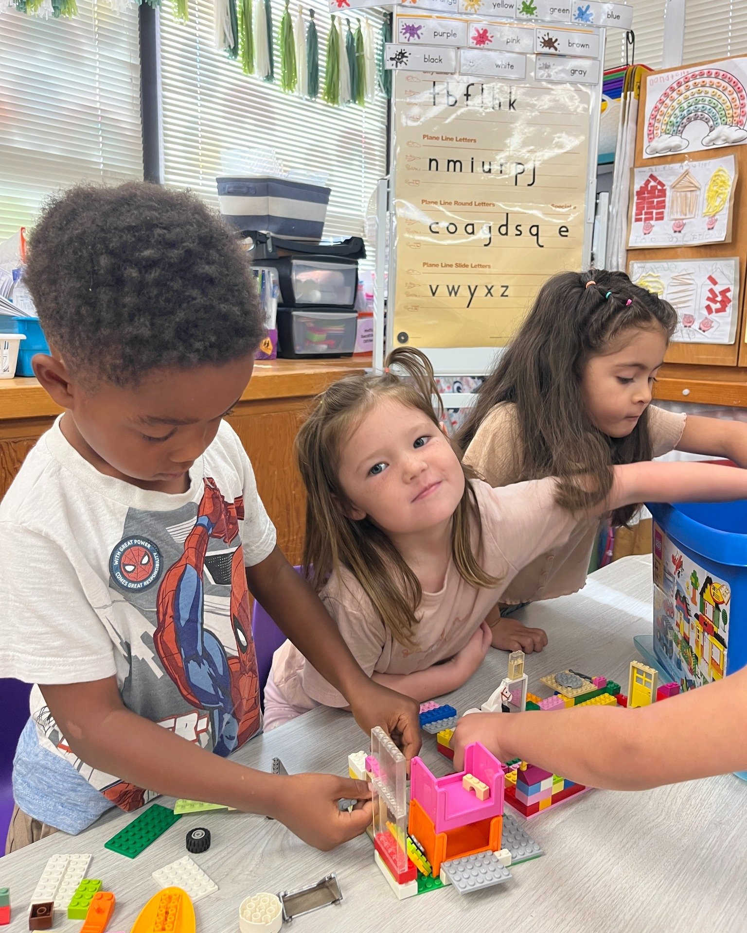 Time for another YES! Grant highlight 💡

Mrs. Comstock at Rollingwood Elementary transformed her Pre-K classroom into a Mini Builders' Workshop! We fulfilled her YES! Grant request for magnetic tiles and Lego sets, and now her little engineers are w