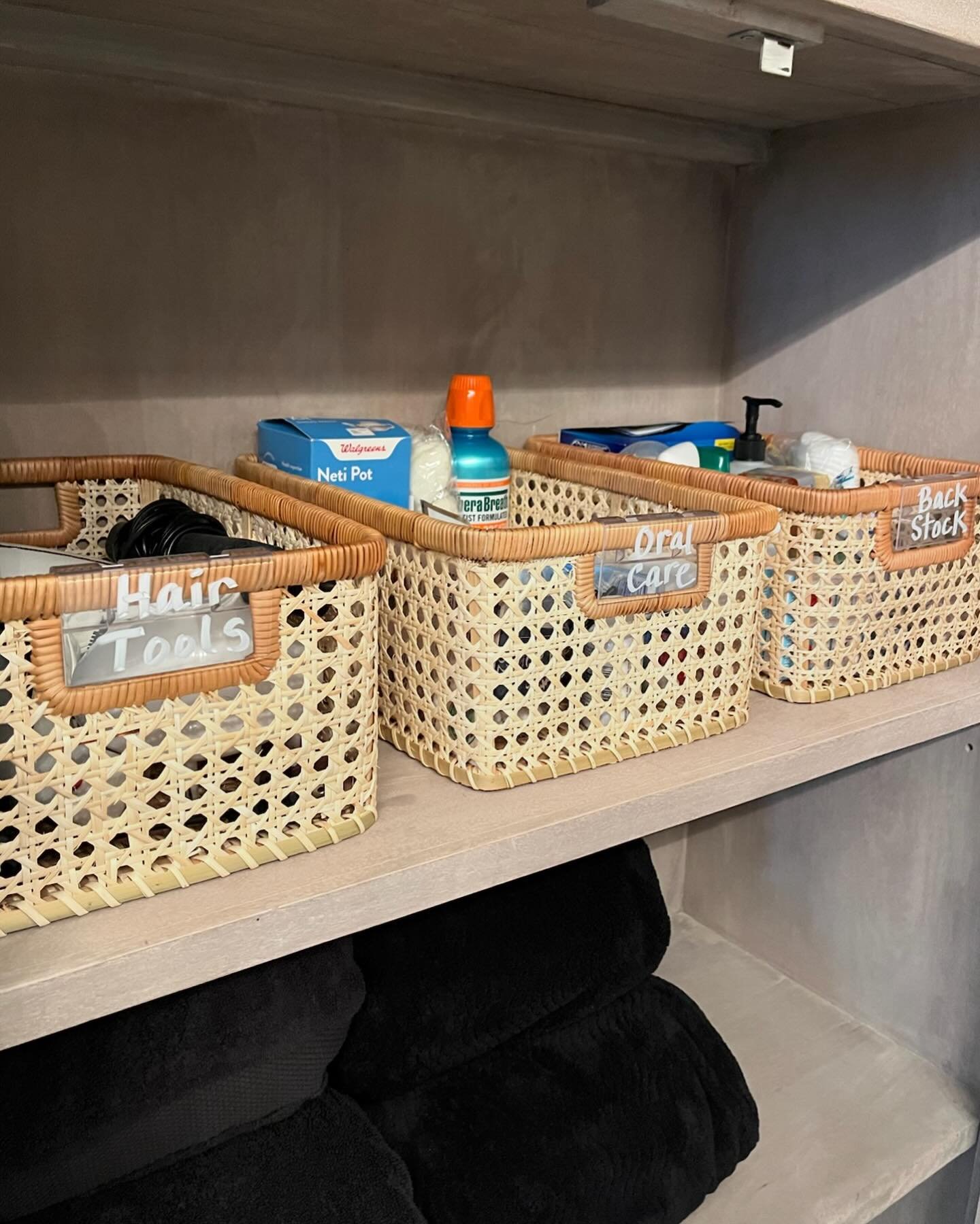 There is no such thing as too many cosmetics, right?? But storing all of products can be a challenge&hellip;.

We love the storage solutions used in our latest bathroom refresh that making finding and using all of the things easy!

#rocyourspace #hom
