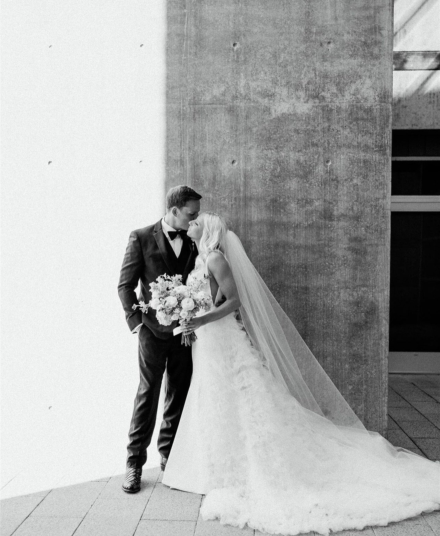 Congrats to the Sally&rsquo;s #officialtesoriwifey

Bride: @mandystefanic 
Dress: @inesdisanto 
Accessories: @untamedpetals 
Photographer: @raeganbuckleyphoto 
Planner: @amandareedweddings 
Venue: @crystalbridgesmuseum