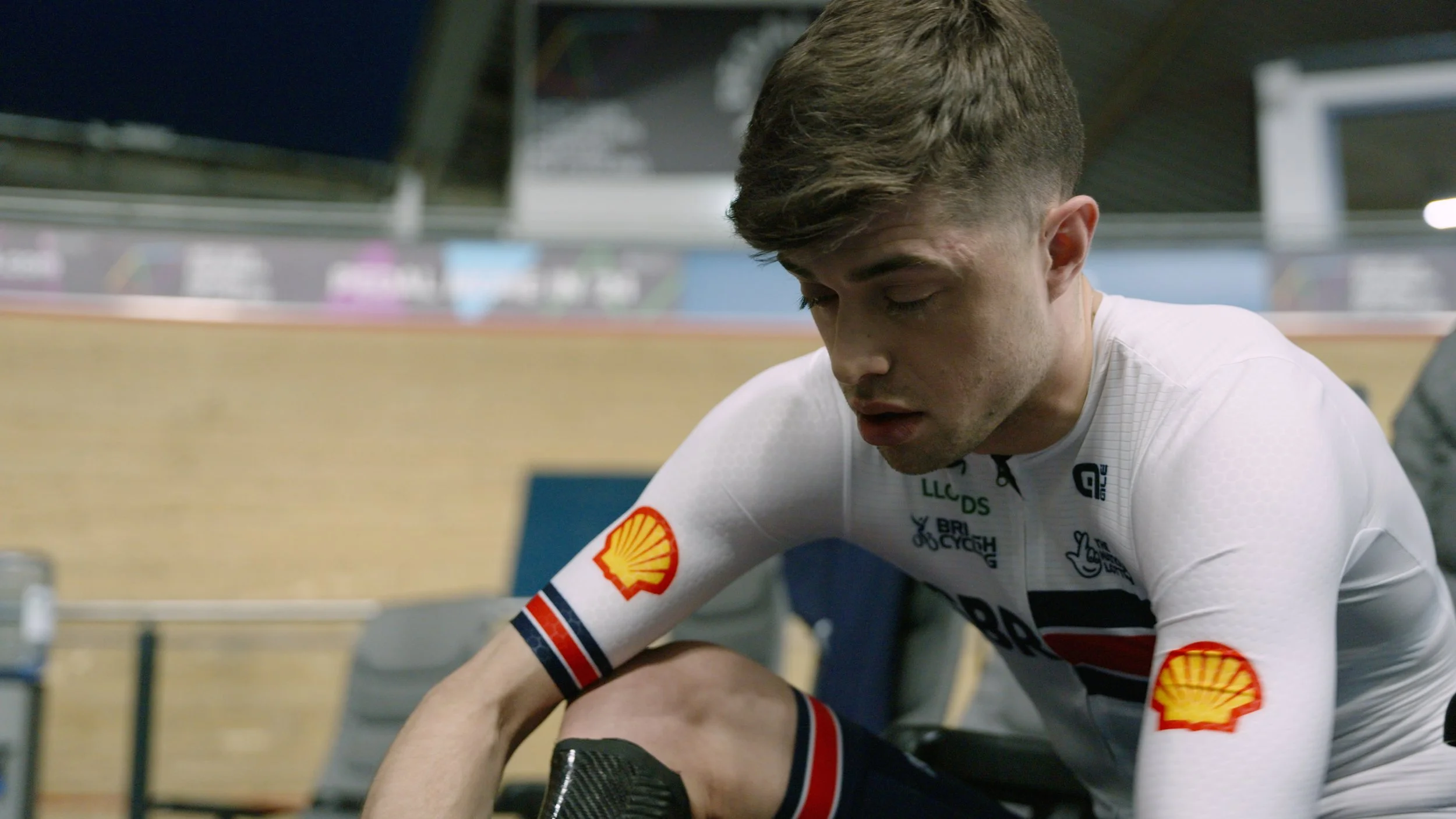 Shell x Great British Cycling_Selects.00_04_25_13.Still012.jpg