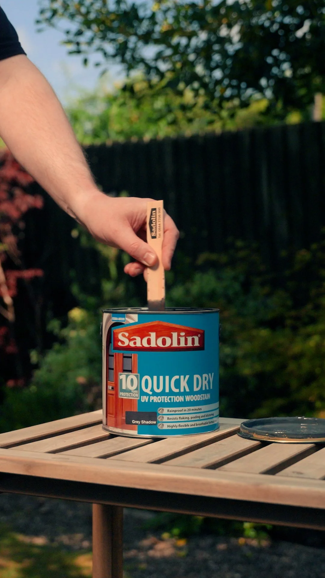 Crown_Sadolin Quick Dry Woodstain_Light Oak Woodstain & Grey Shadow Application_9x16_v5_Master.00_00_03_19.Still003.jpg