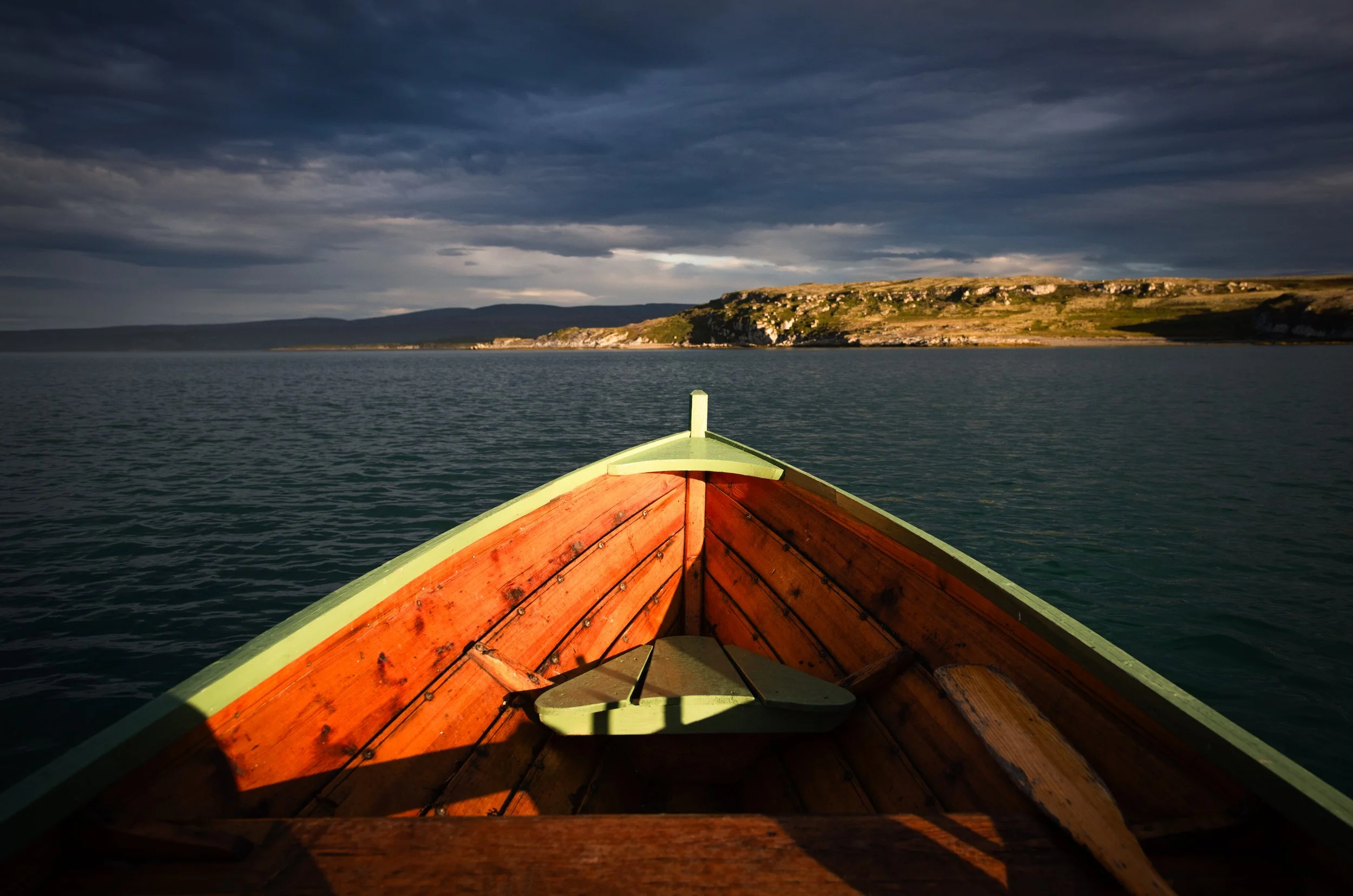 Rowing a Sámi boat