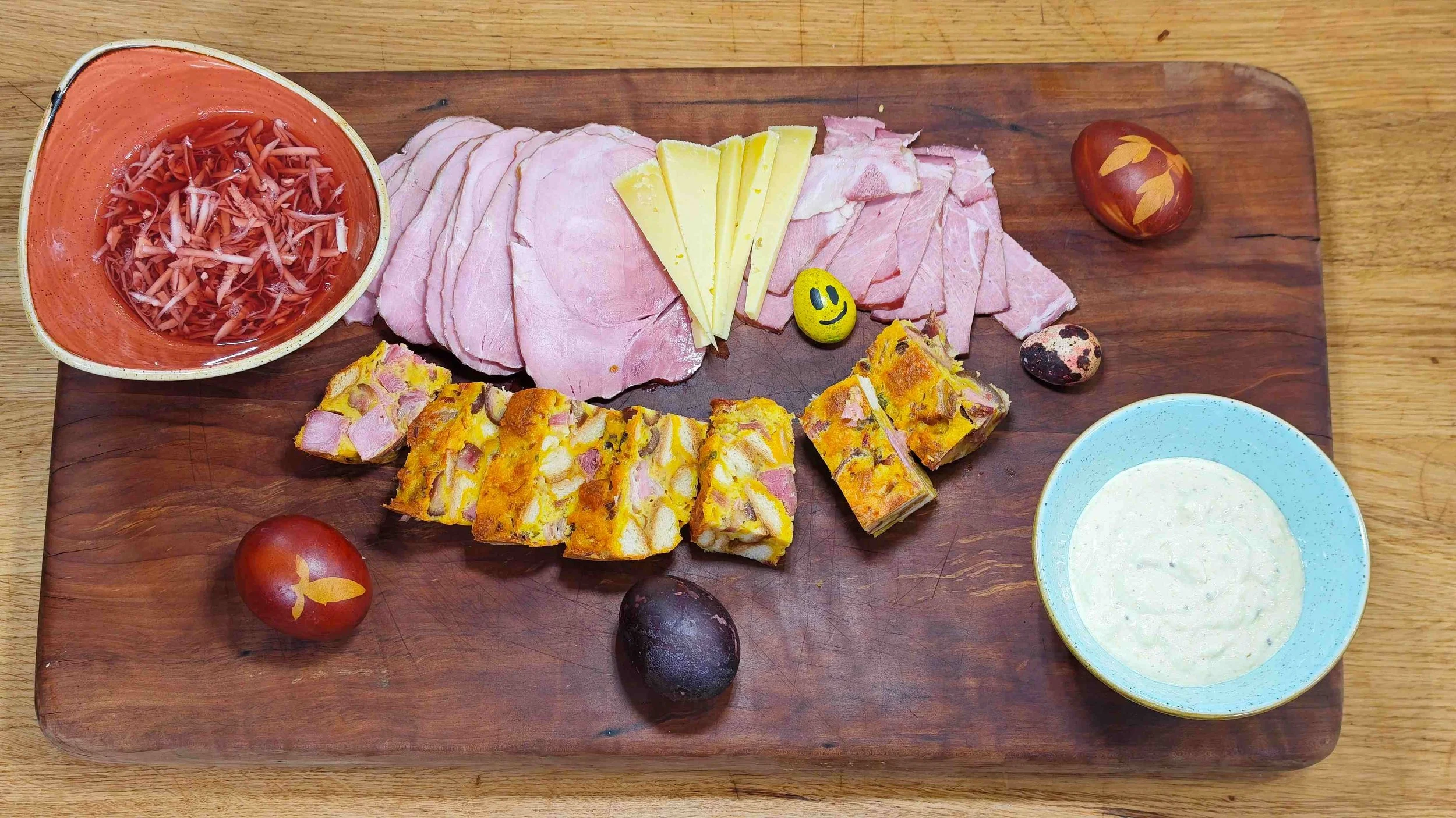 Prata s hrenovo omako