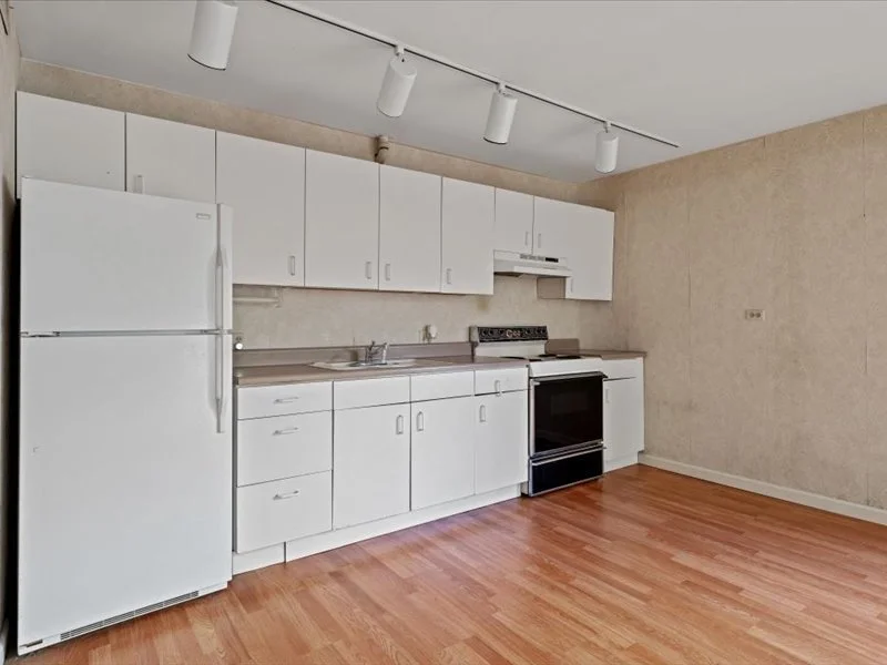 YCD-IWCasita-KitchenBefore.jpg