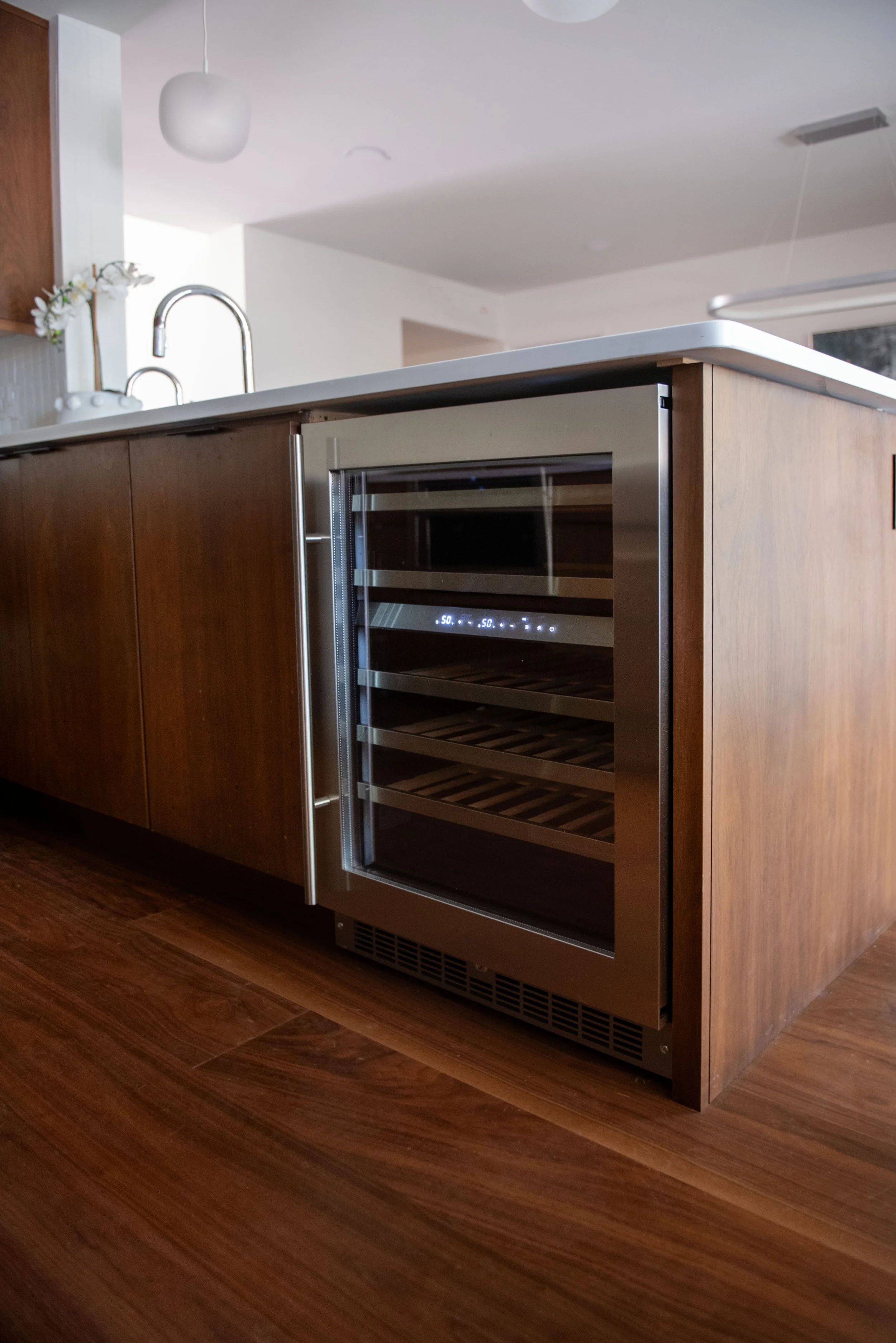 YvetteCraddockDesigns-MonMCM-Kitchen4.jpg