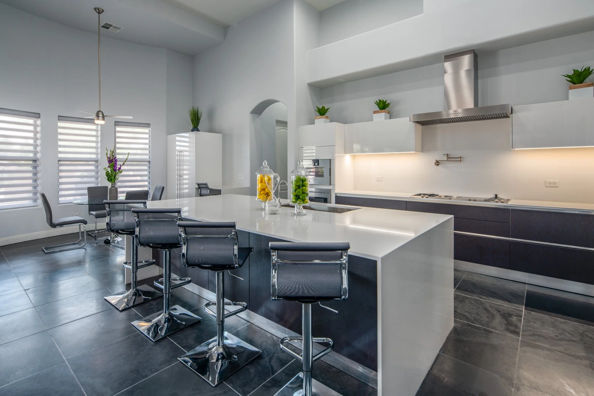 YvetteCraddockDesignsModernKitchen.jpg