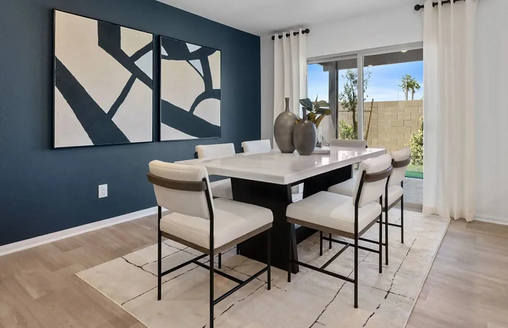 lp-interior-dining.jpg