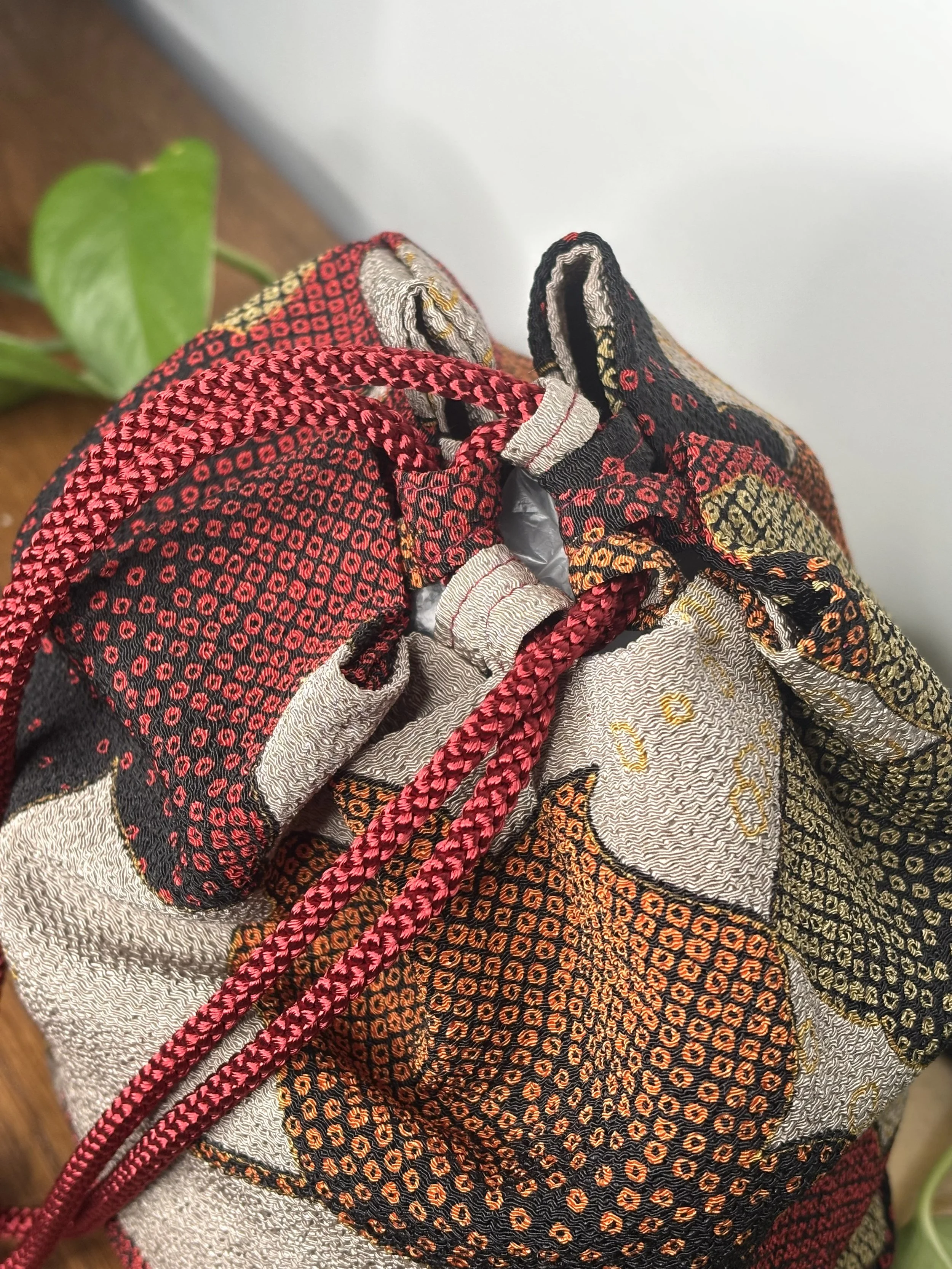 SAC JAPONAIS CHIRIMEN - EN SOIE - ORINASU ANNECY