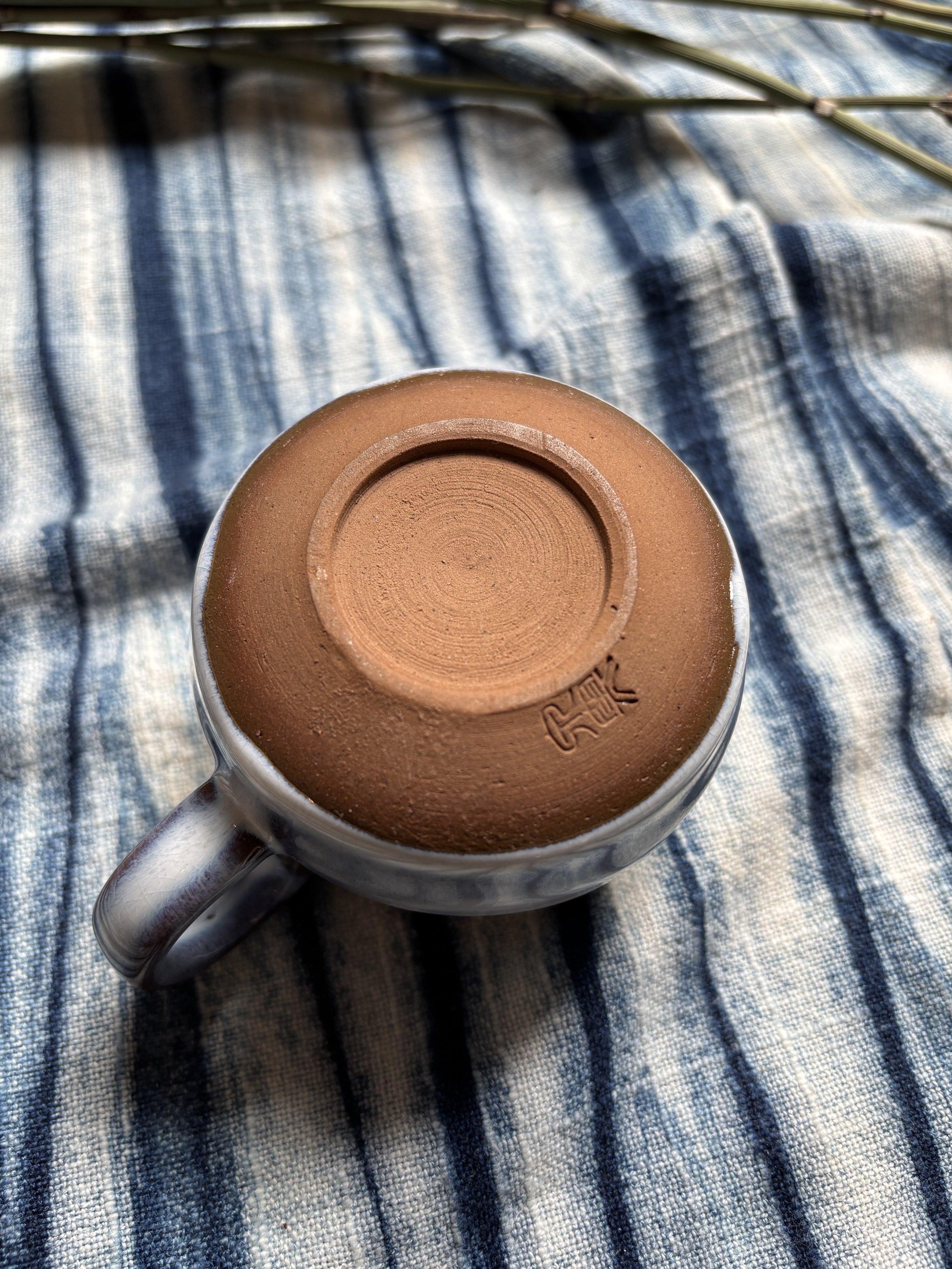 Ensemble tasse & petite assiette réparée au Kintsugi – Artisanat du Japon