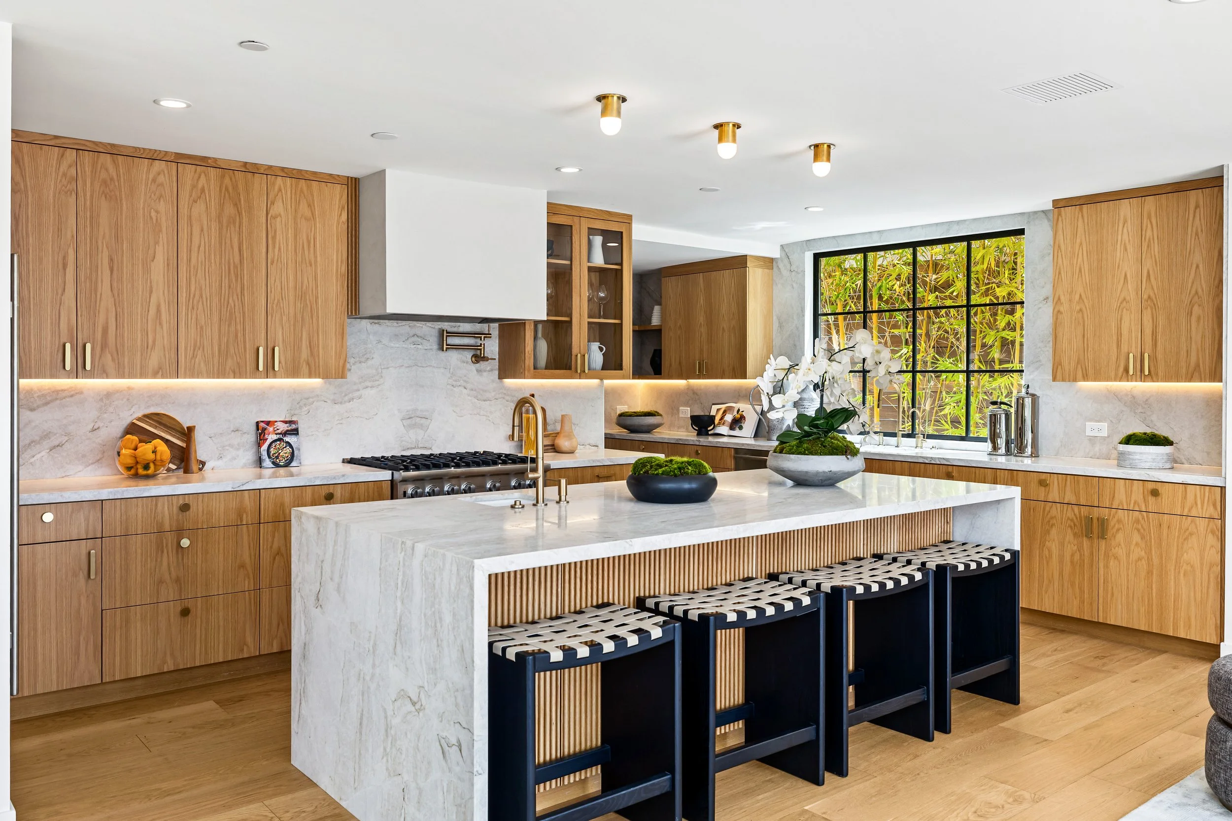 Hollywood Hills - Interior-2.jpg