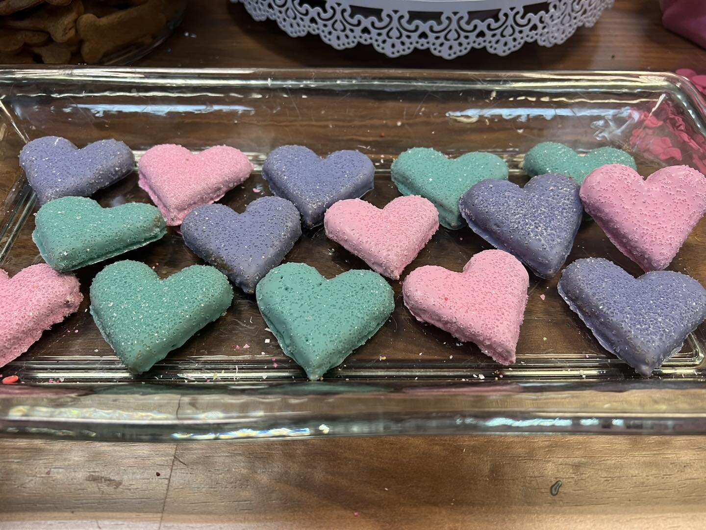 Valentines Day treats are here! 

#dogtreats

#gift #petstore 
#cagefreegrooming #luxurypetspa #doggrooming #bloomingtonindianapetgroomers #petgrooming #bloomingtonindiana