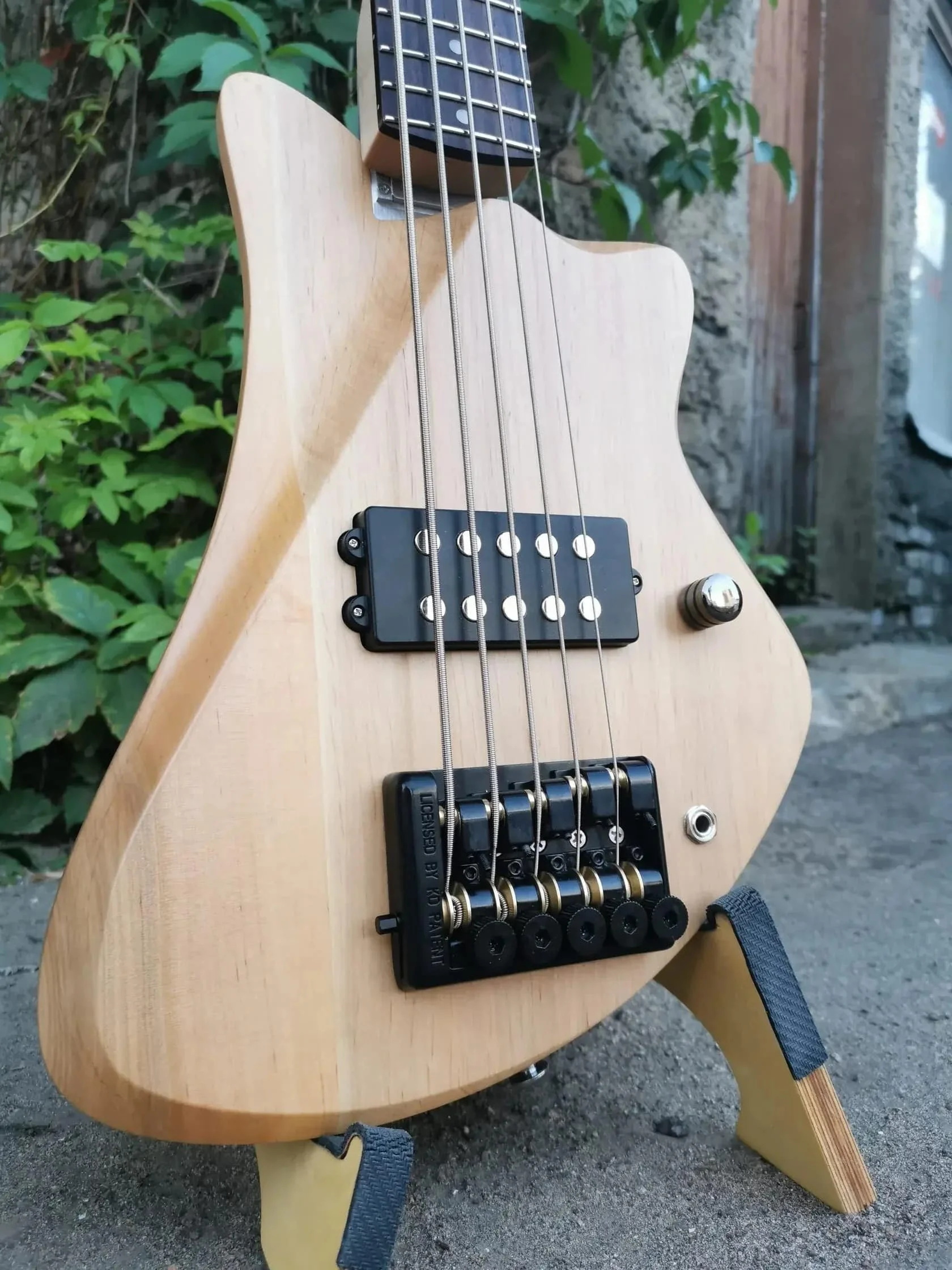 Makeev EasyFold Modern Pro 5 Travel Bass