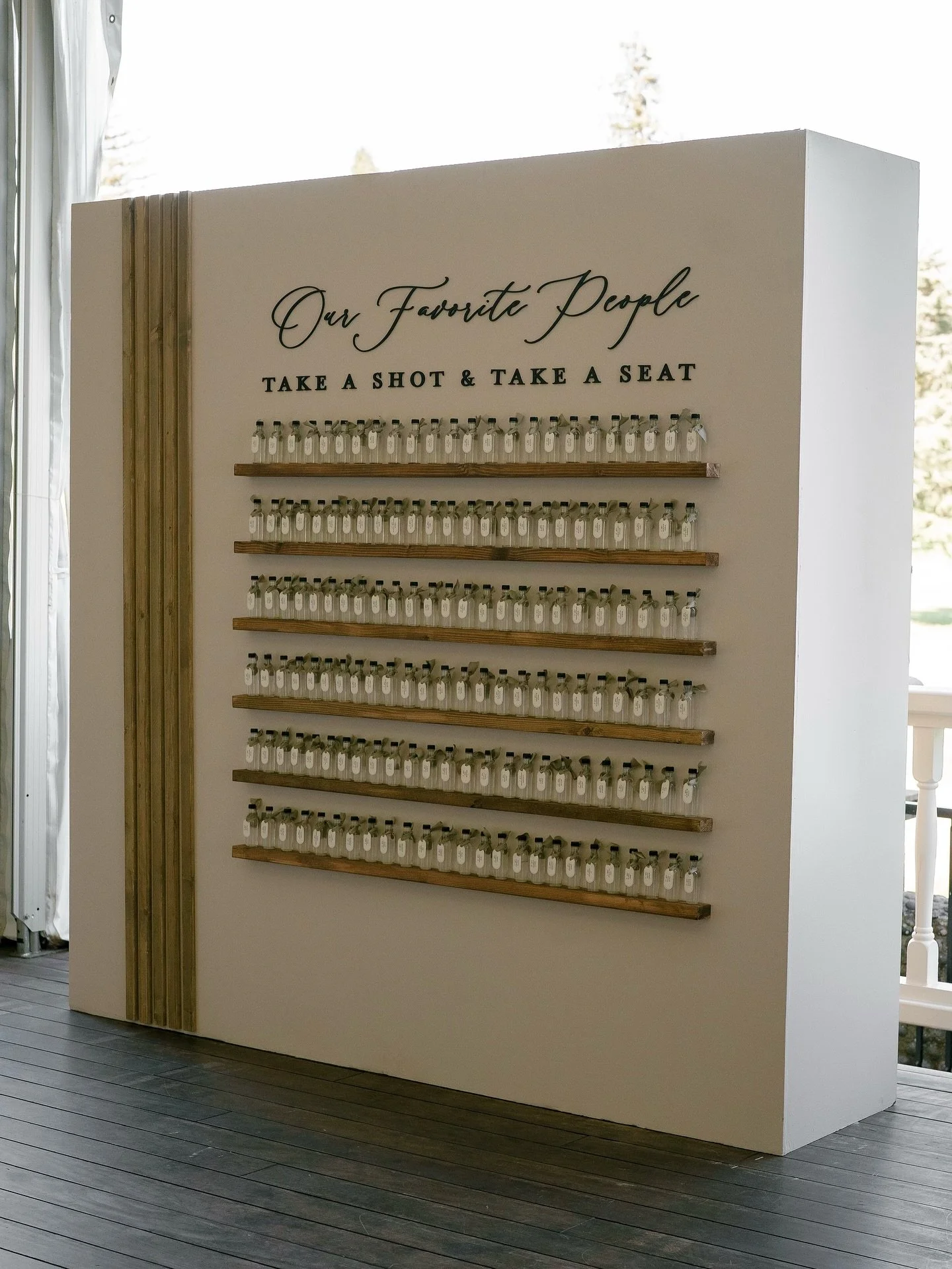 When the bride&rsquo;s brother owns @losiento, you have to weave tequila into the celebration 🍋&zwj;🟩✨

For the escort display, guests were greeted with their very own Lo Siento bottle, a practical detail turned into an unforgettable favor they cou