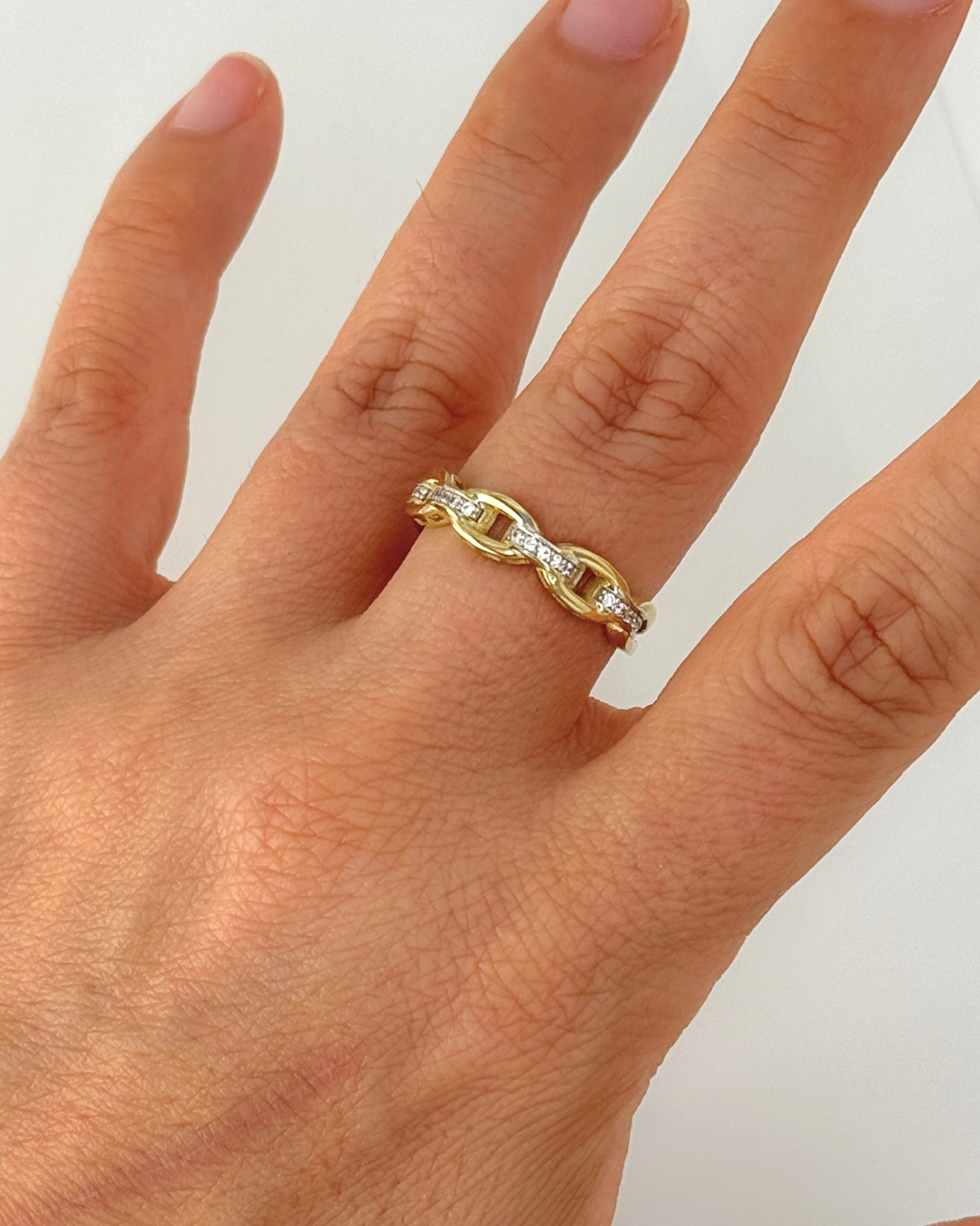 10 k chain shaped ring.png
