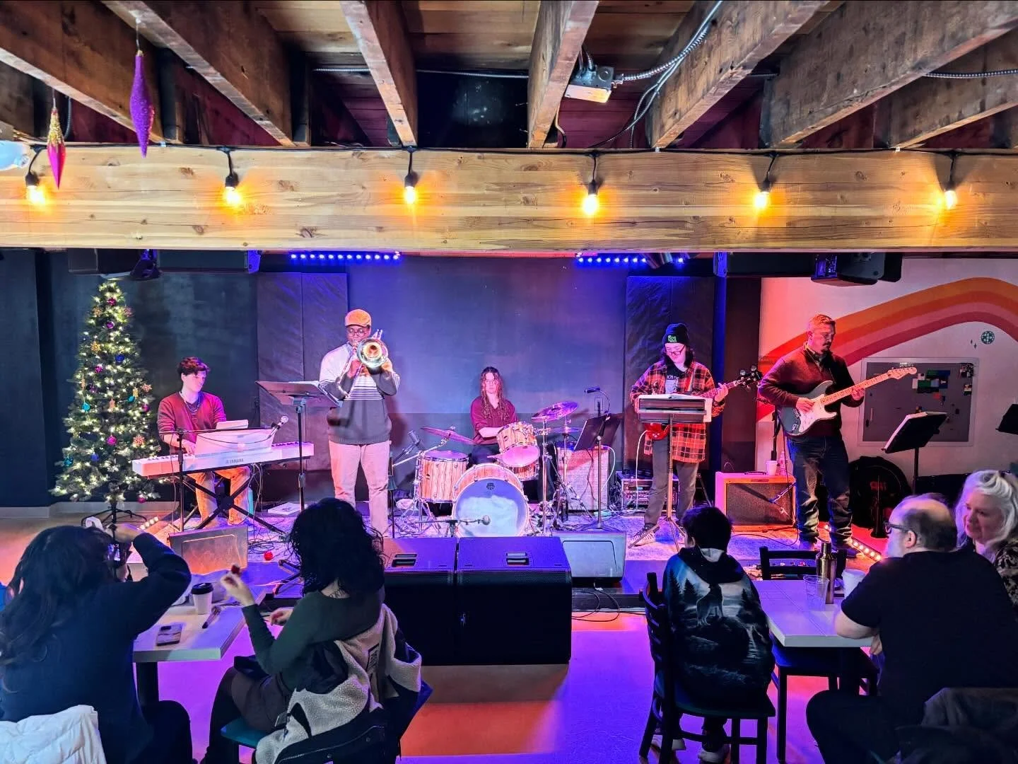Thank you to everyone who came out for our Saturday night jazz show with @swingsyndicateband

It was another incredible night of live music here at Refuge, and we absolutely love seeing our community gather, connect, and fill this space with so much 
