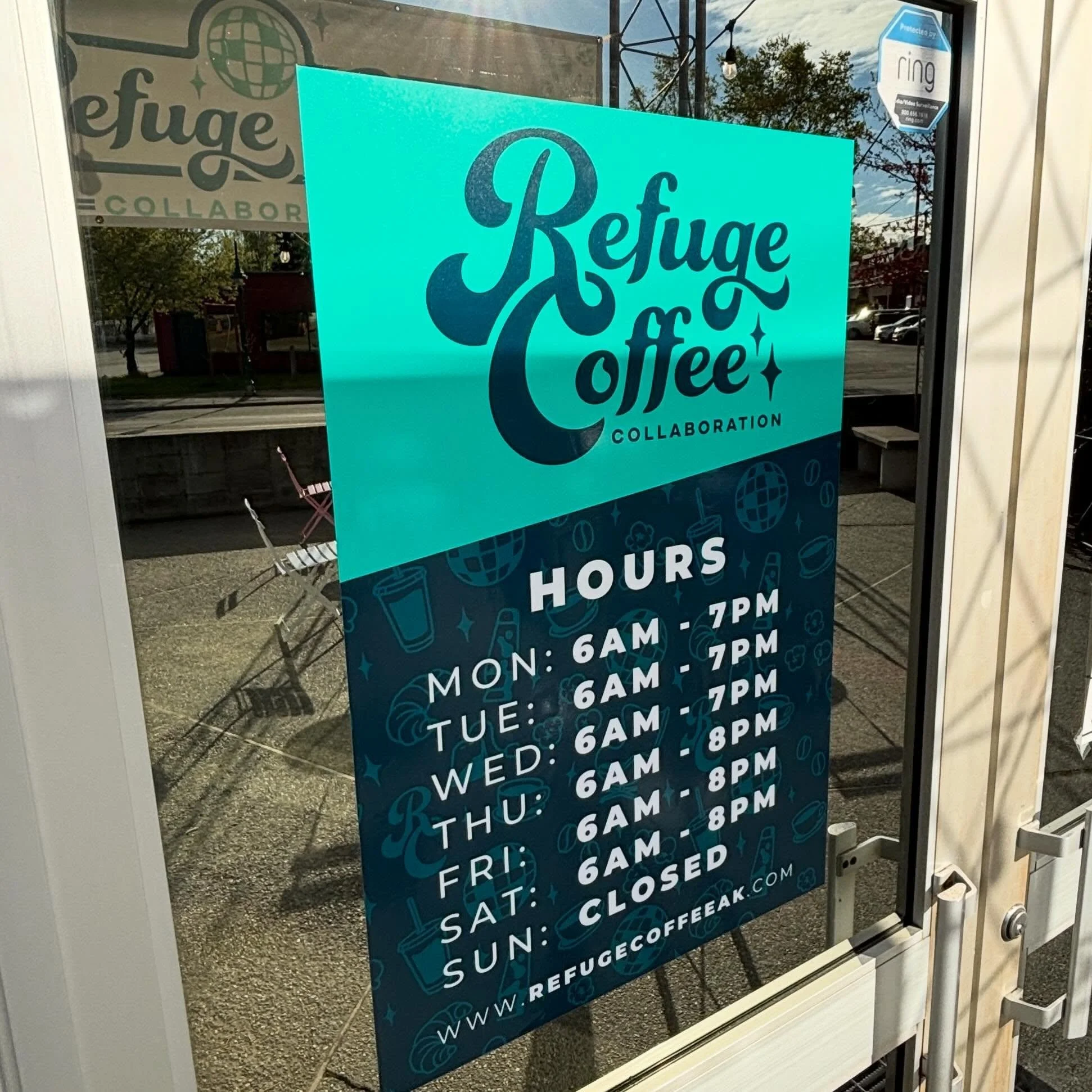 New hours, who dis? 

Summer is here, the days are longer, and so are our hours.

Starting TODAY:
☀️ Monday&ndash;Wednesday: 6am&ndash;7pm ☀️ Thursday&ndash;Saturday: 6am&ndash;8pm 😴 Sunday: Closed for a day of rest

That means we&rsquo;re opening 2