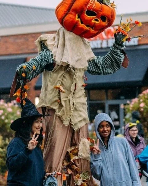 Only two weeks until Kent Station transforms into the Haunted Boo-Levard! 

Join us at Kent Station on Halloween night (Oct. 31, 5&ndash;8 PM) for safe trick-or-treating, family fun, and festive frights &mdash; costumes encouraged!

kentstation.com/e