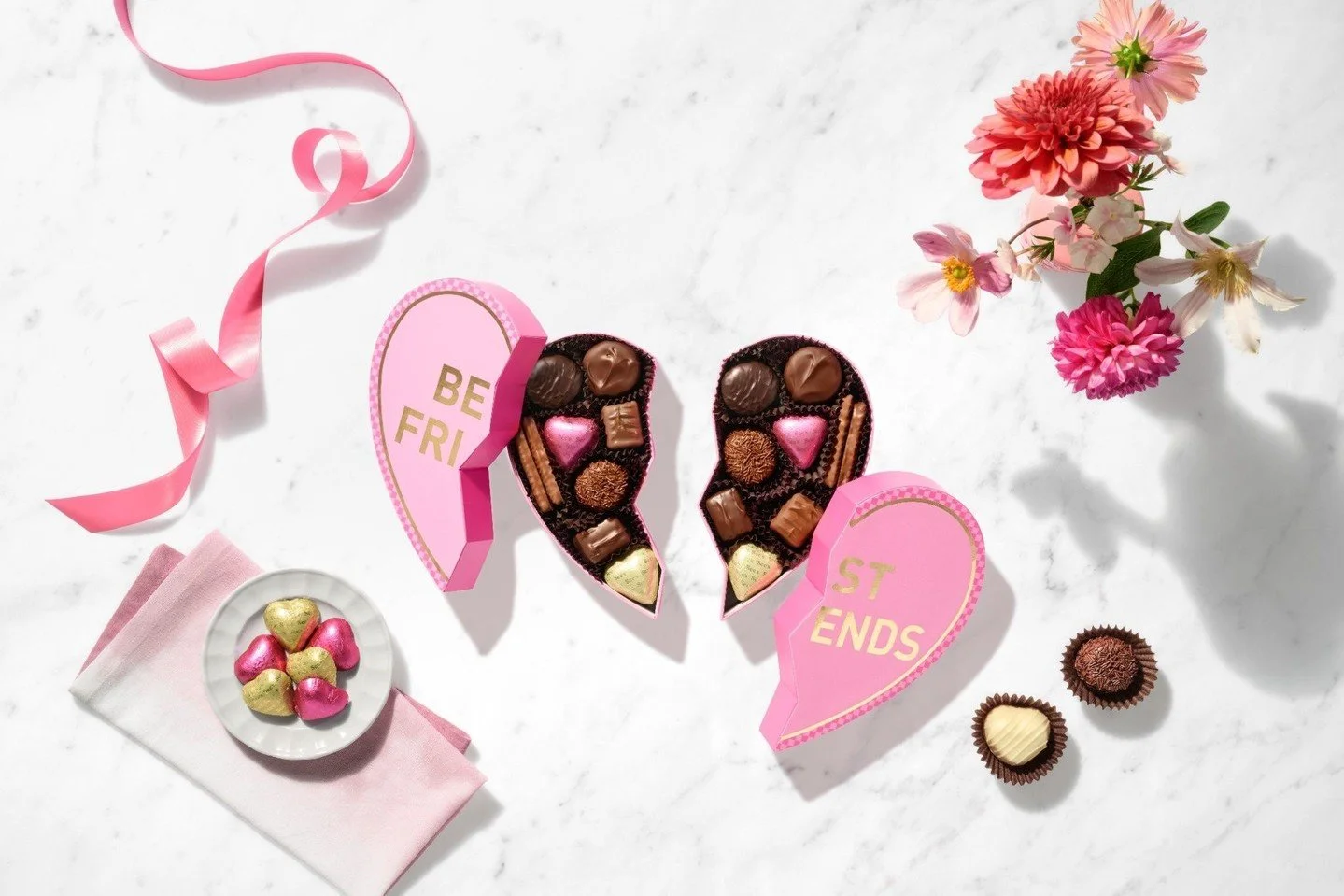 Celebrate Friendship!

Find holiday treats kids love at See&rsquo;s Candies Kent Station. From festive favorites to cheerful packaging, these gifts are made to delight.