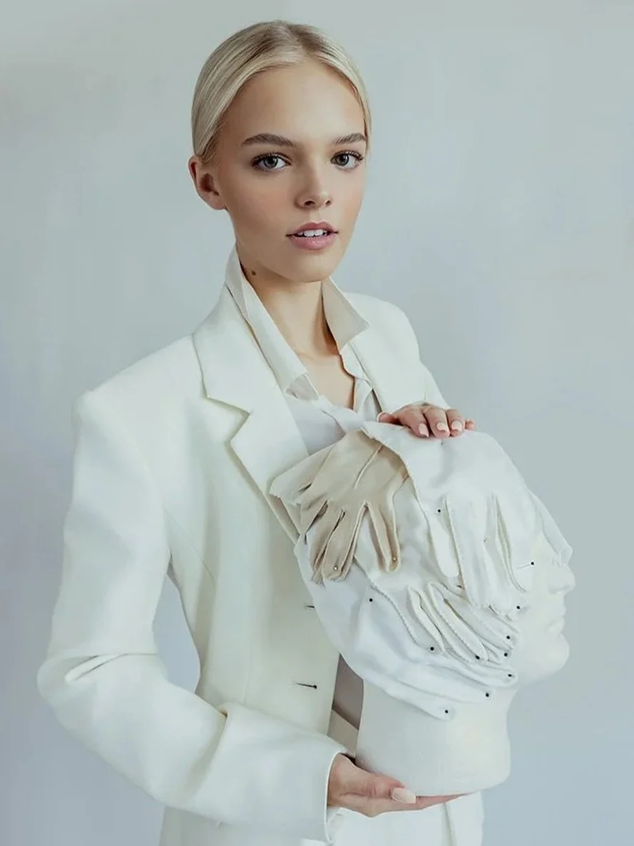 @mckenna_whittlesey with @voicesandmodels. 

#fashion #surrealism #editorial #editorialphotography