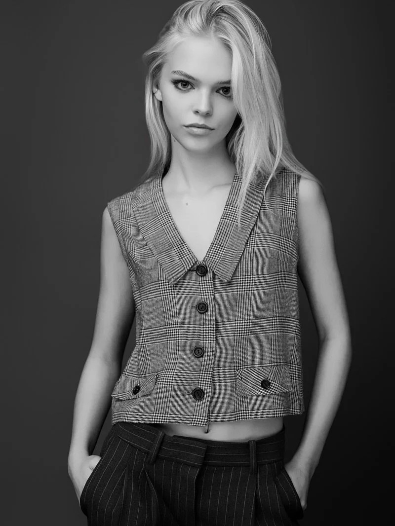 McKenna 

Model @mckenna_whittlesey 
Stylist @emmaleerathsam 
Photographer @emmaleerathsam 
Agency @voicesandmodels 

#fashionphotographer #fashionphoto #editorial #editorialphotography #fashionphotography