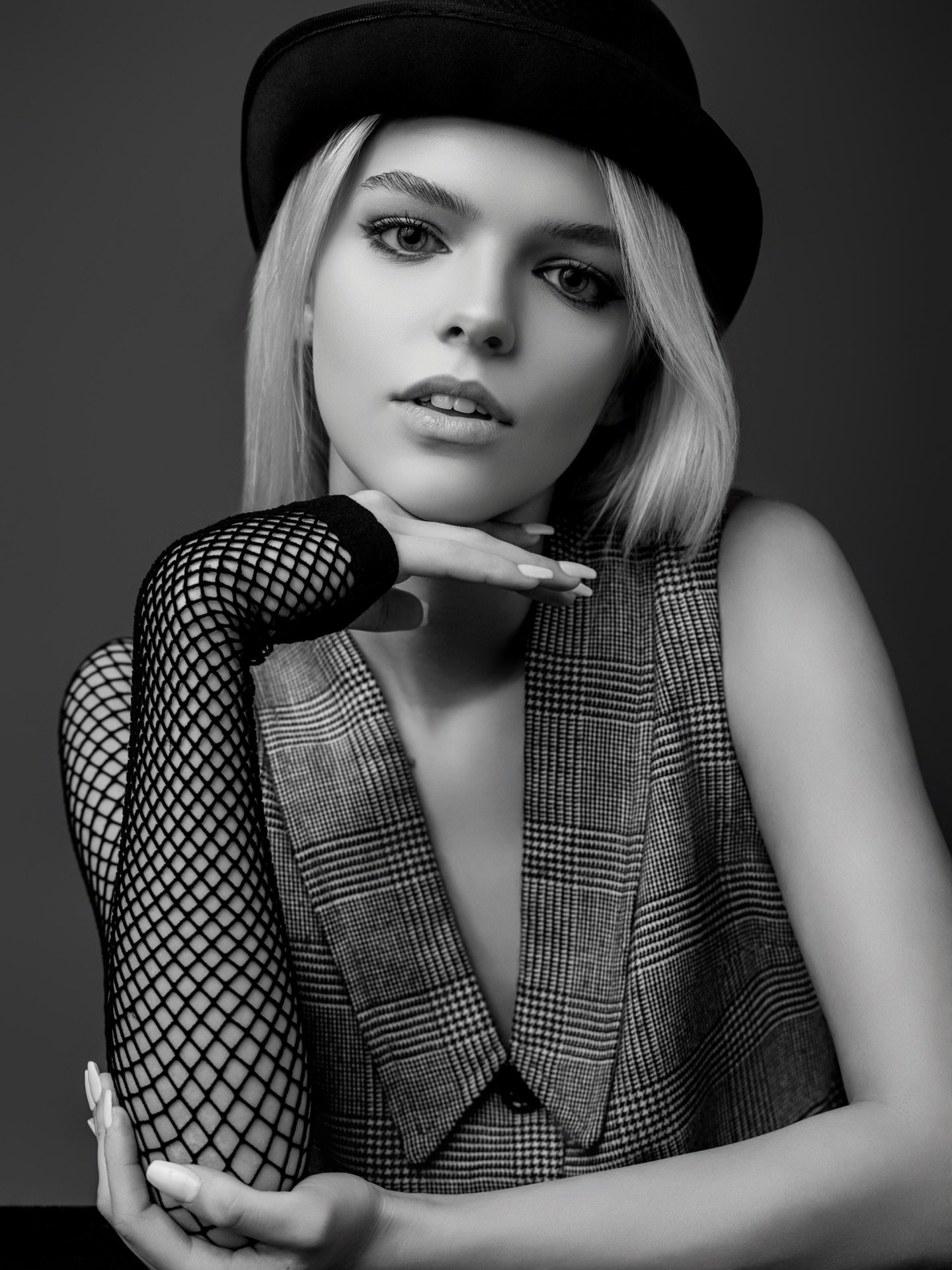 Black and white. Always a classic. 

Model @mckenna_whittlesey 
Photographer @emmaleerathsam 
Stylist @emmaleerathsam 

#editorial #editorialphotography #fashıonphotographer #editorialphotographer #fashion