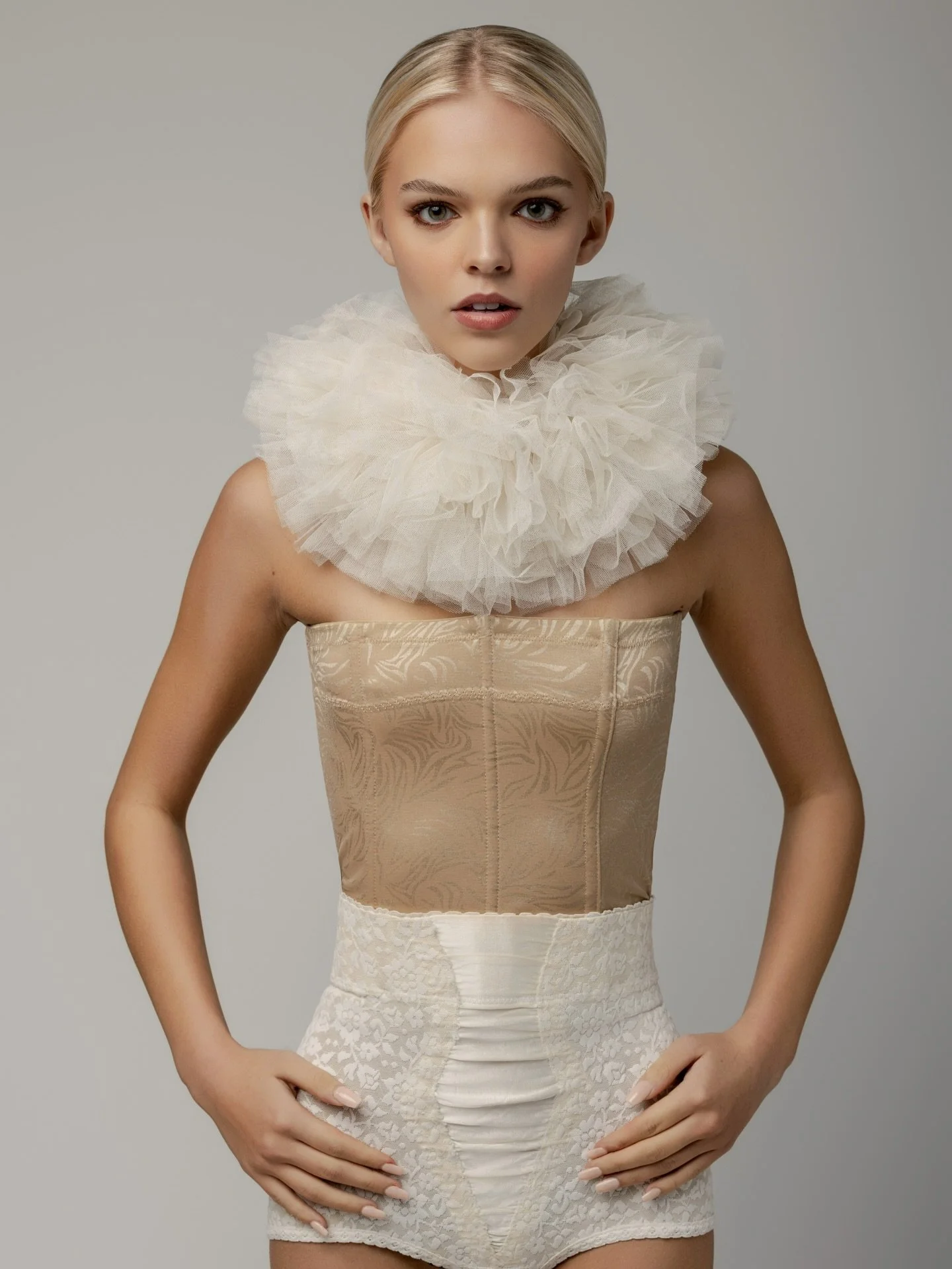 More from my shoot with @mckenna_whittlesey.

Model @mckenna_whittlesey 
Photographer @emmaleerathsam 
Stylist @emmaleerathsam 

#editorial #editorialphotographer #voguefrance #vogueitalia #vogue