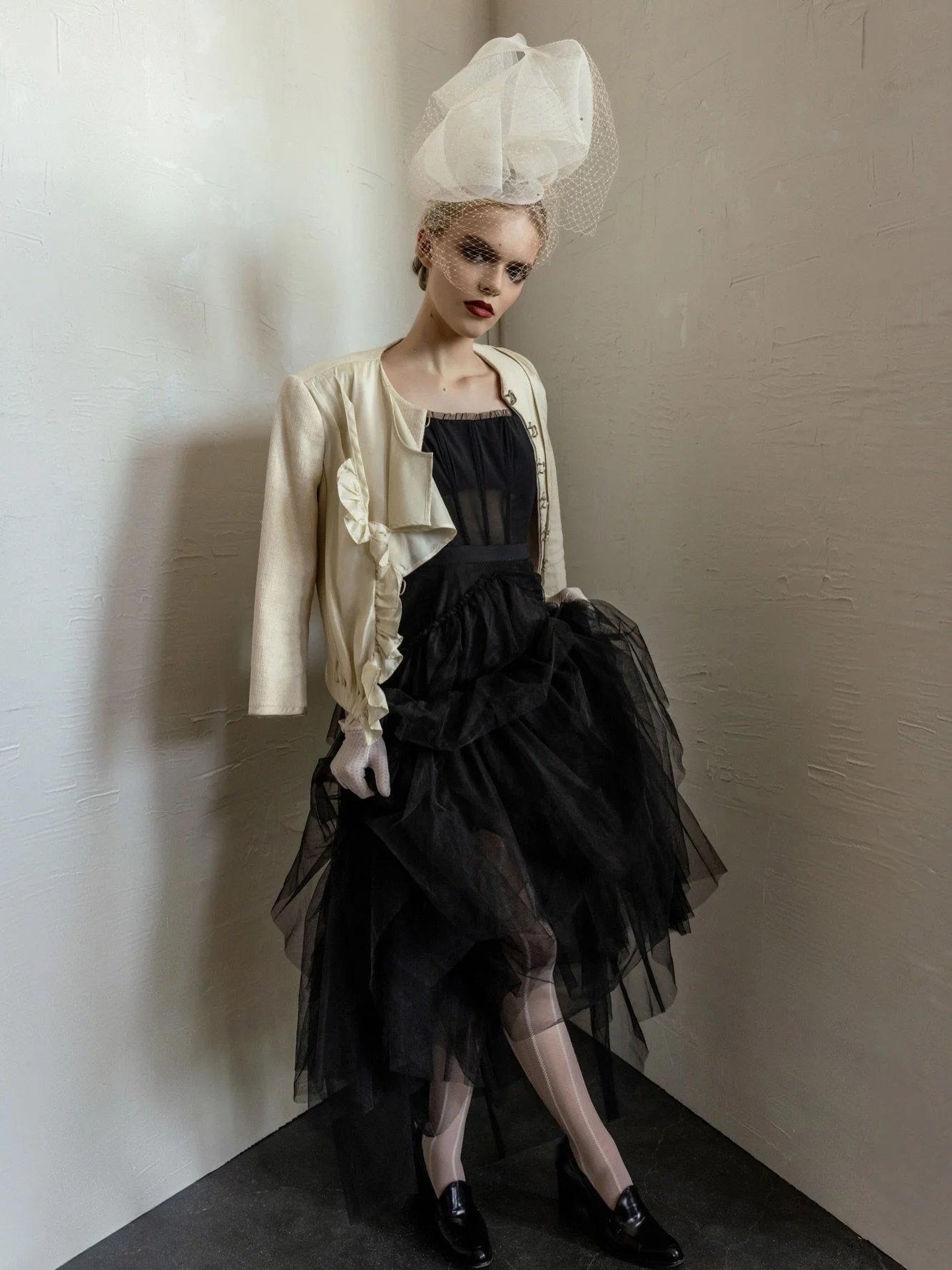This couture shoot was everything!!! 🖤 More to come!

Photographer @emmaleerathsam 
Model @mckenna_whittlesey 
Milliner @aminahood 
Makeup and Hair @shanelisemua 
Agency @voicesandmodels 
Dress @bcbg from @bornintomoney 
Jacket @31philliplim
Shoes @