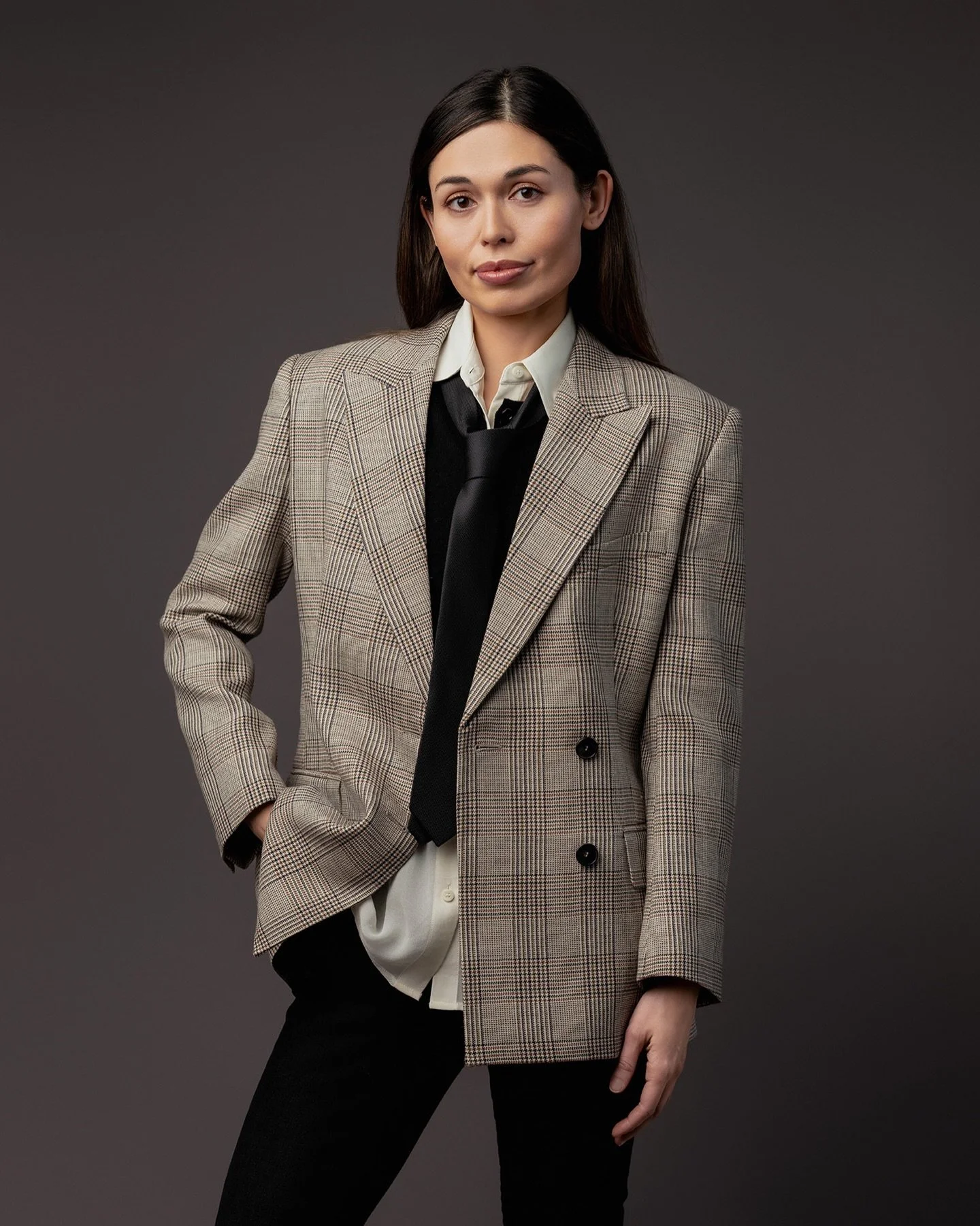 Model @runhapaerica 
Clothing @shop_clairvaux @aninebingofficial @allude_cashmere @favorite.daughter @rue__sophie 
Agency @voicesandmodels 
Photographer @emmaleerathsam 

#fashion #editorial #model #editorialphotography #editorialphotographer