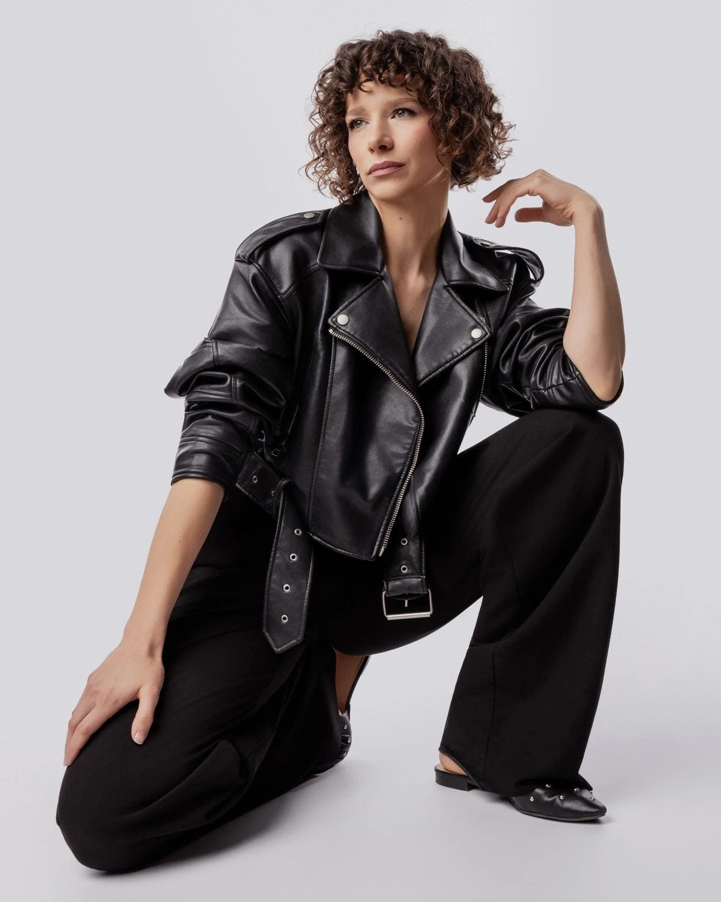 What a pleasure it was to work with @rebeccanorden!

Model @rebeccanorden 
Photographer @emmaleerathsam 
Agency @voicesandmodels 

#editorial #fashionphotography #fashionphotographer #fashionphotography #editorialphotographer