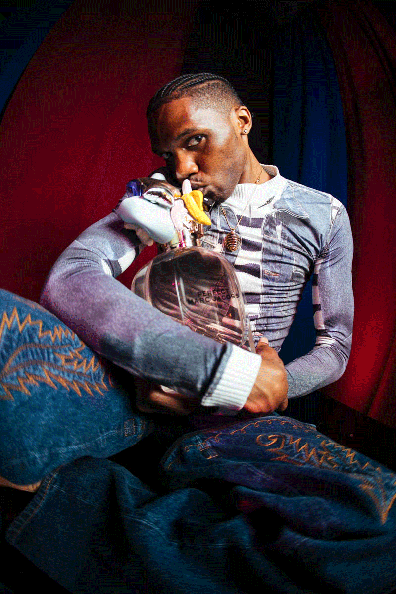 marc_jacobs_perfect_pride_2024_alexey_kim_sidewalkkilla-009.gif