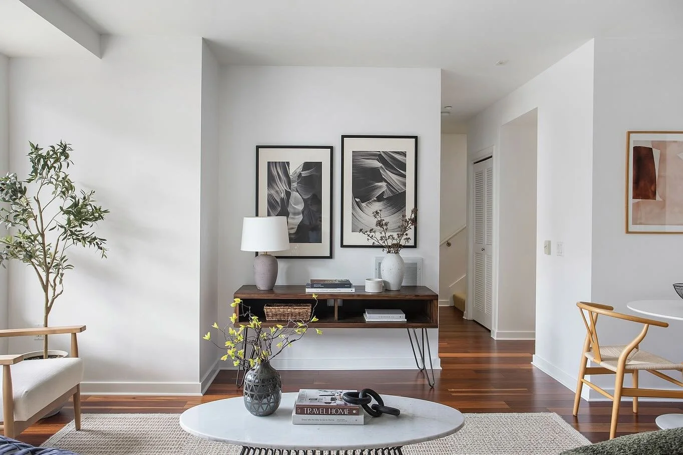 Just listed on the northern slope of Potrero Hill: a rare two-level townhome style condo at The Potrero with three bedrooms, two and a half baths, open living spaces, generous storage, and two parking spaces.

A neighborhood known for being the warme