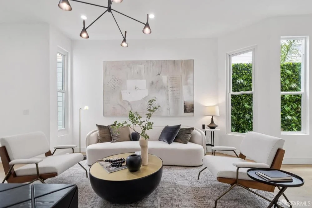 🥂 There&rsquo;s something deeply satisfying about getting clients into a home before the holidays, especially when this season tends to produce some of the best &ldquo;deals&rdquo; for buyers.🏡

But this one was even better: initially written off, 