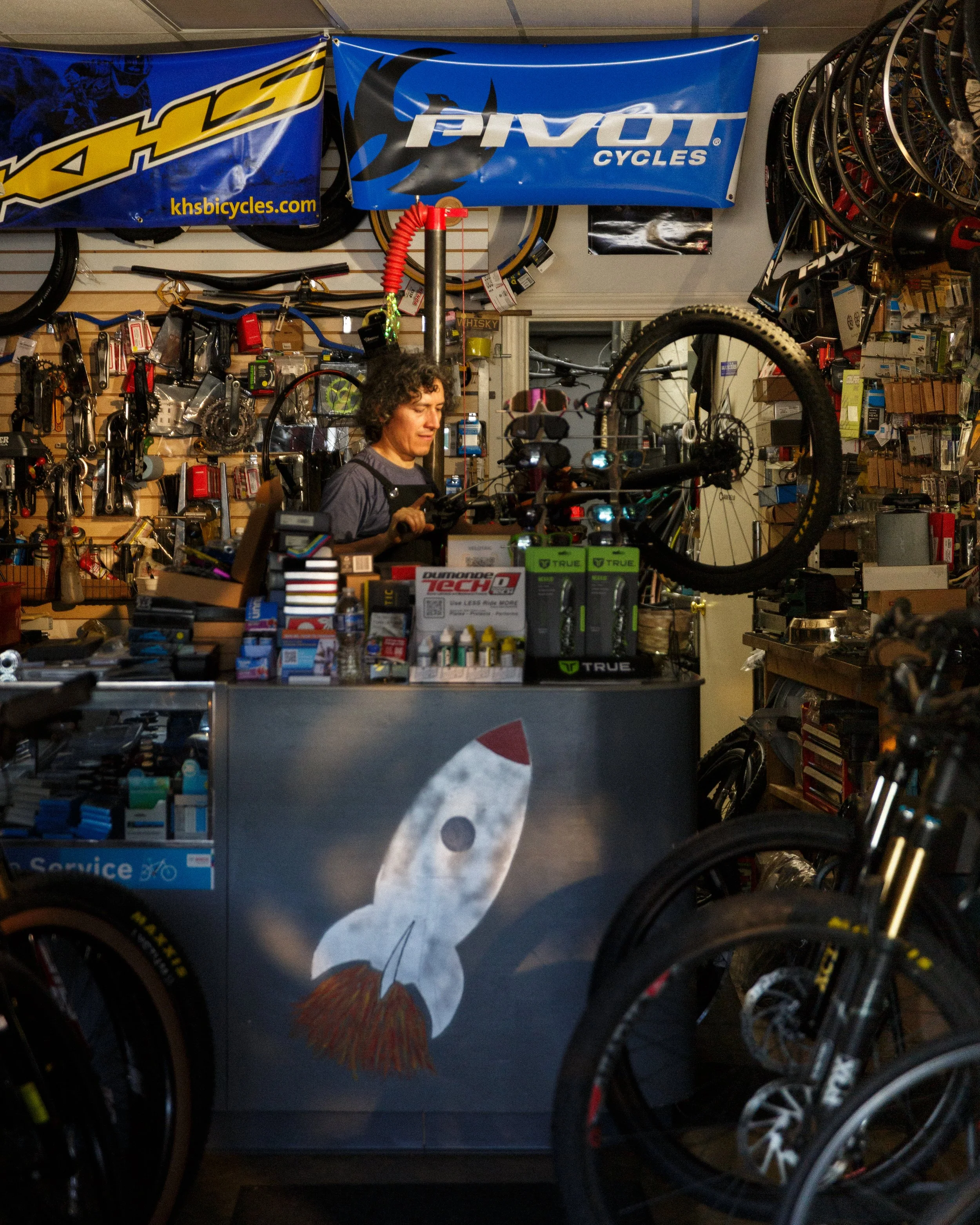 crafted-film-co-galactic-bikes-001-15.jpg