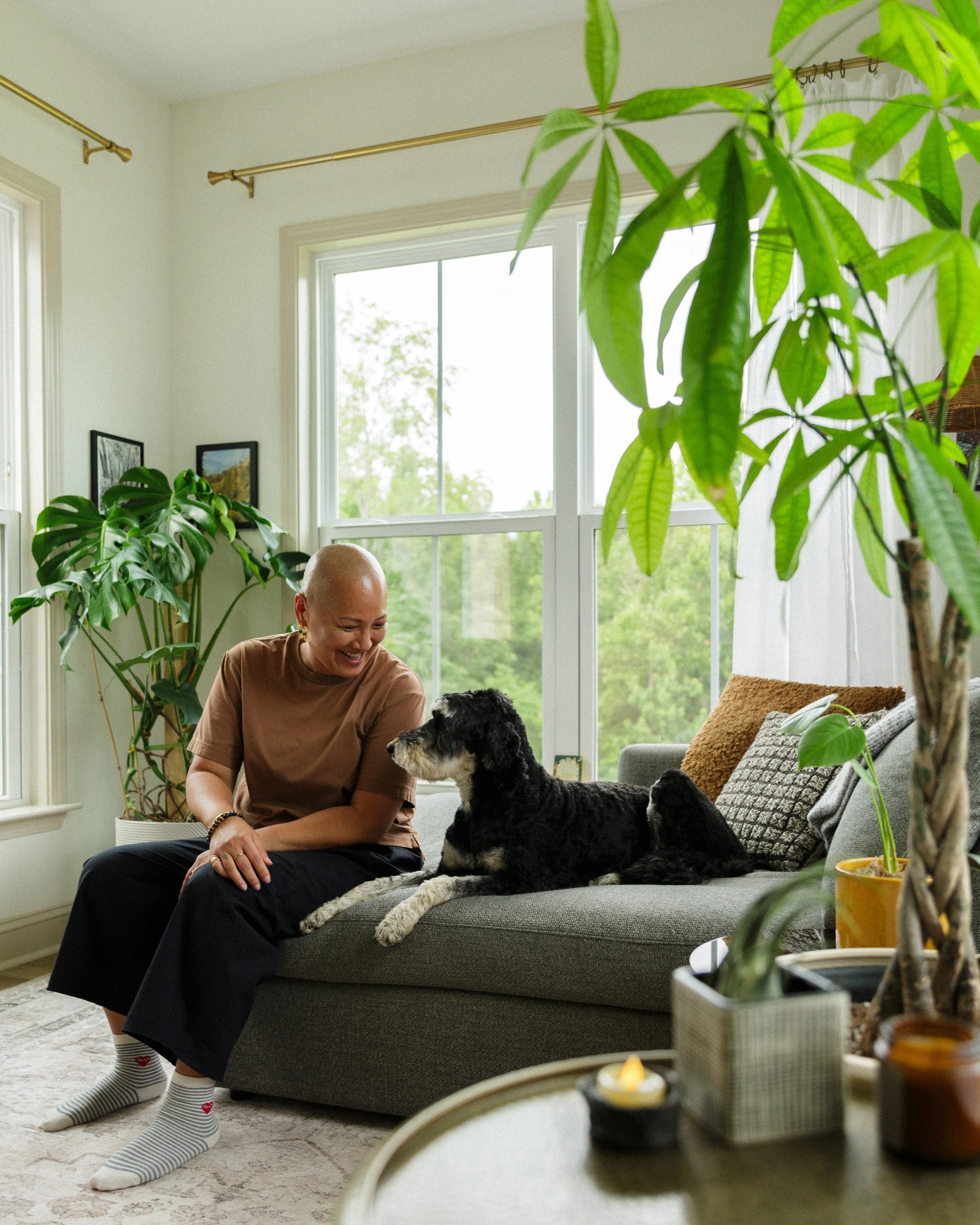 JasonHampden_CraftedFilmCo_CommercialLifestyle_HomePortrait_Dog_001-20.jpg