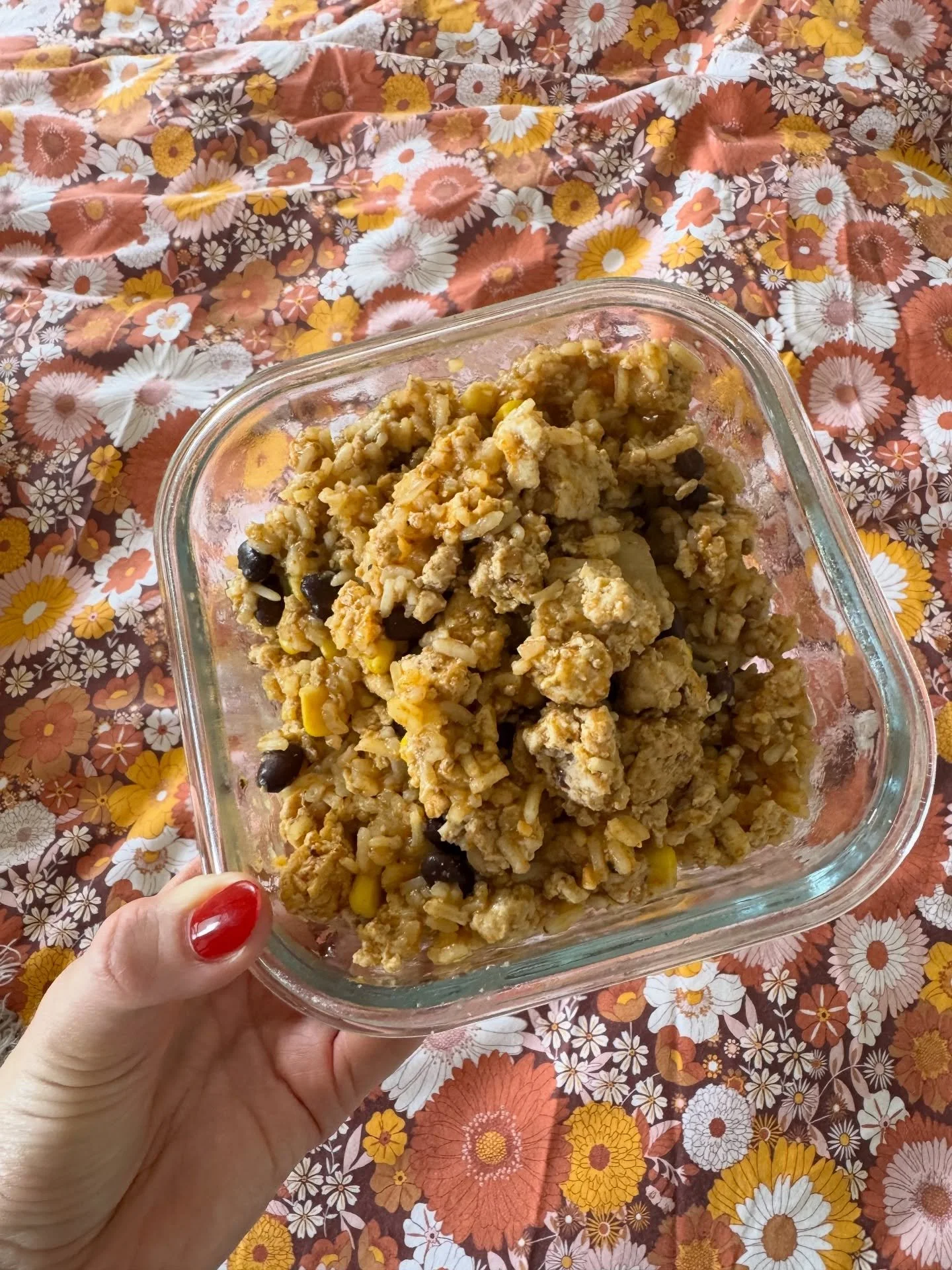 ONE-PAN MEXICAN CHICKEN RICE BOWLS 🌮🔥

Rice cooks in the same pan as the chicken = max flavour, minimal dishes.

Macro breakdown per dish
Protein 57g
Carbs 65g
Fats 17g
647 calories 

INGREDIENTS 🛒
	&bull;	3 kg chicken mince
	&bull;	3 cups long-gr