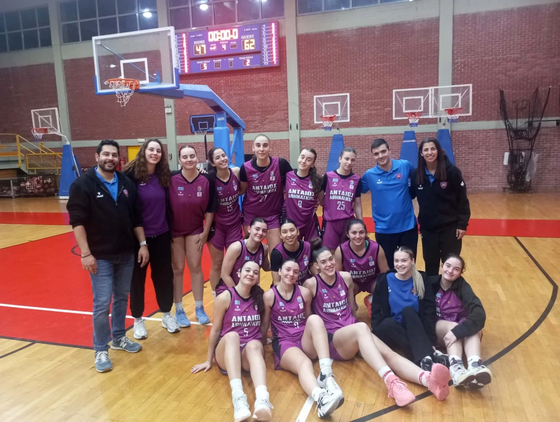 &Pi;&rho;ώ&tau;&omicron; &laquo;&delta;&iota;&pi;&lambda;ό&raquo; &kappa;&alpha;&iota; &gamma;&iota;&omicron;&rho;&tau;έ&sigmaf; &sigma;&tau;&eta;&nu; &pi;&rho;ώ&tau;&eta; &tau;&rho;&iota;ά&delta;&alpha;! 🎉

🏀 &Tau;&omicron; &pi;&rho;ώ&tau;&omicron