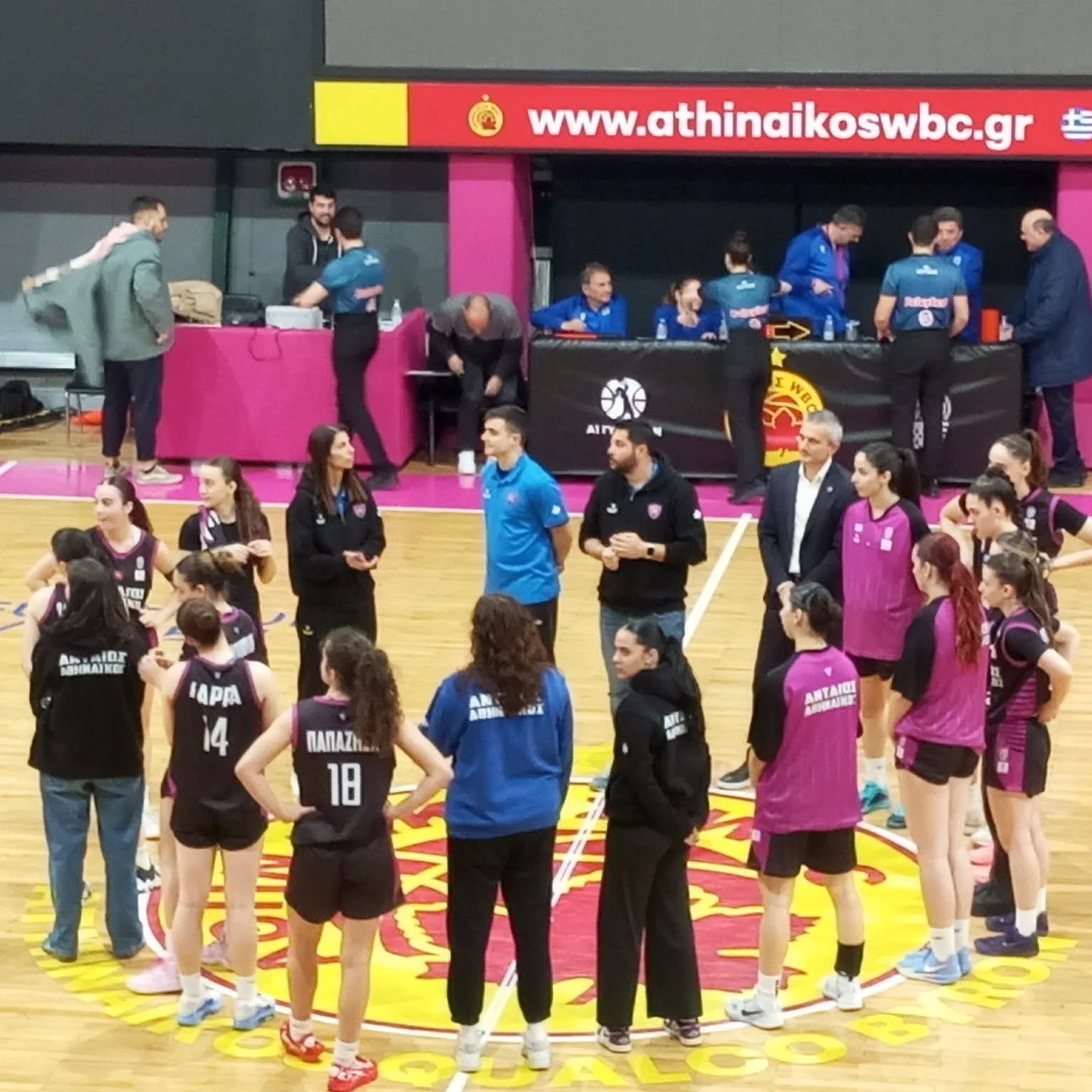 &Nu;&alpha; &kappa;&lambda;&epsilon;ί&sigma;&omicron;&upsilon;&mu;&epsilon; ό&mu;&omicron;&rho;&phi;&alpha; &tau;&eta; &chi;&rho;&omicron;&nu;&iota;ά 

🏀 &Tau;&omicron; &phi;&epsilon;&tau;&iota;&nu;ό ό&mu;&omicron;&rho;&phi;&omicron; &tau;&alpha;&xi