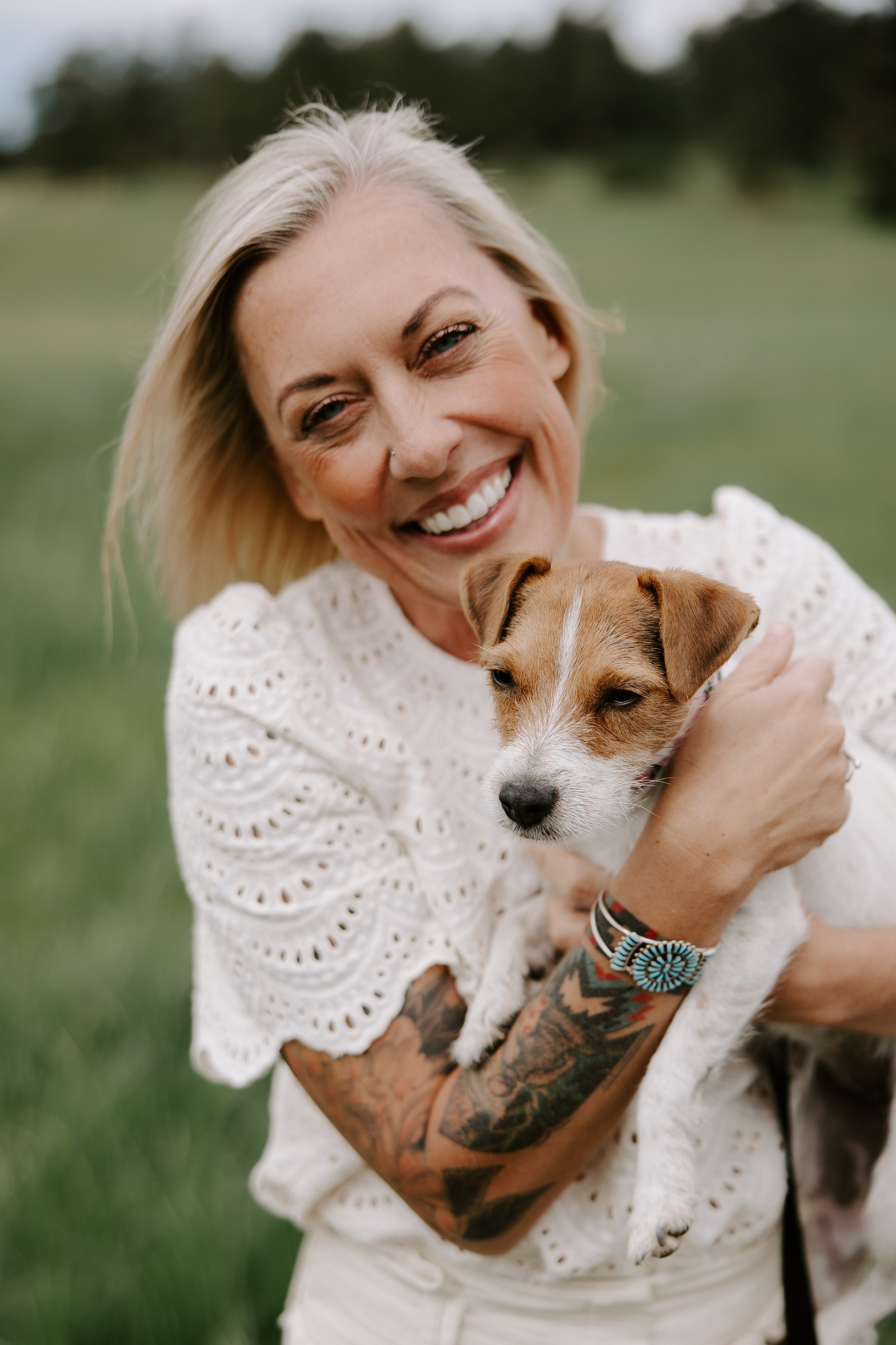 A warm, compassionate licensed therapist and spiritual grief coach providing online afterlife communication and trauma healing for women.