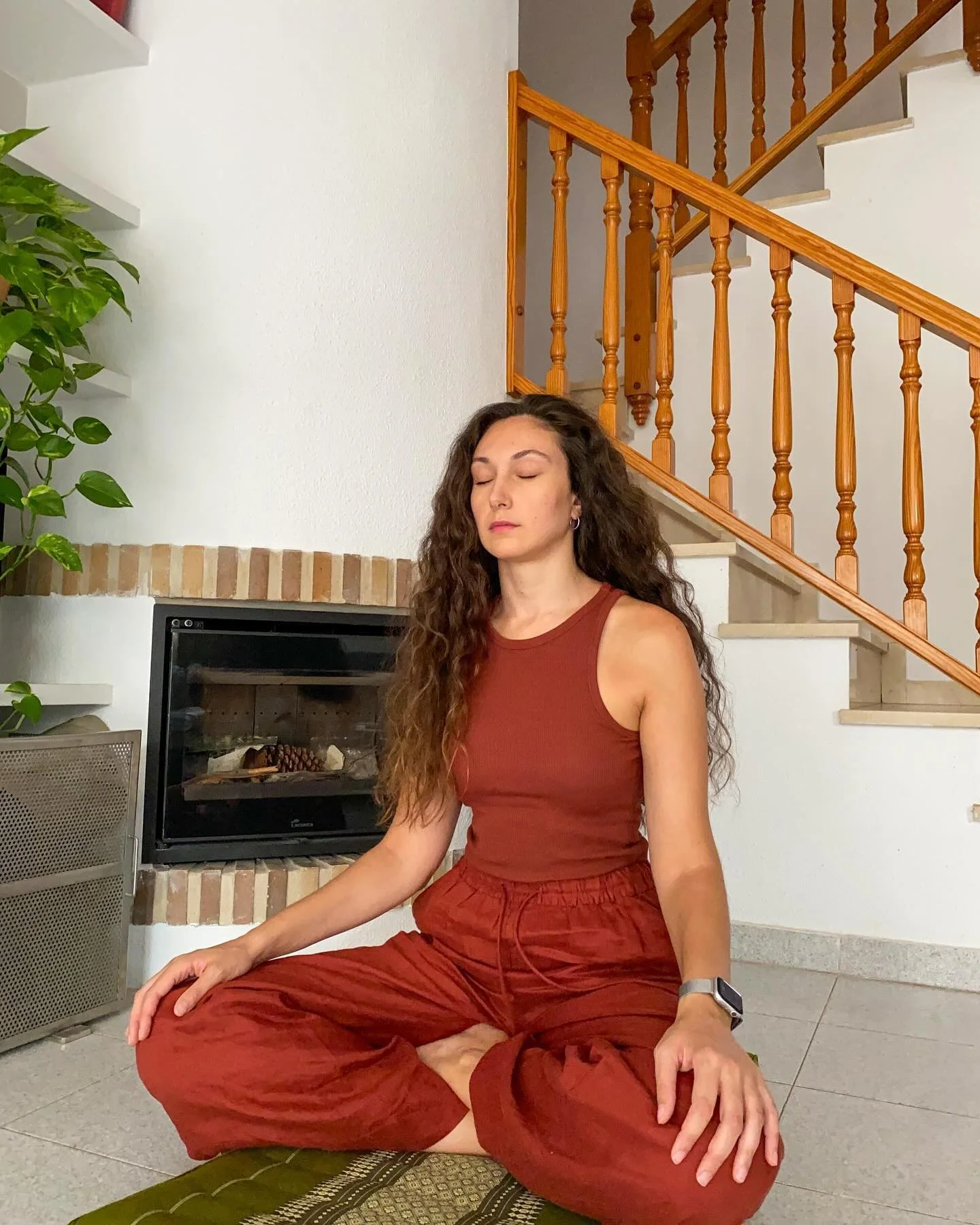Si te gustar&iacute;a integrar la meditaci&oacute;n en tu d&iacute;a a d&iacute;a, puede que esto te interese&hellip; 🧘🏻&zwj;♀️

Llevo un par de semanas probando la app de @headspace, y la verdad es que me ha sorprendido muy positivamente. Desde qu