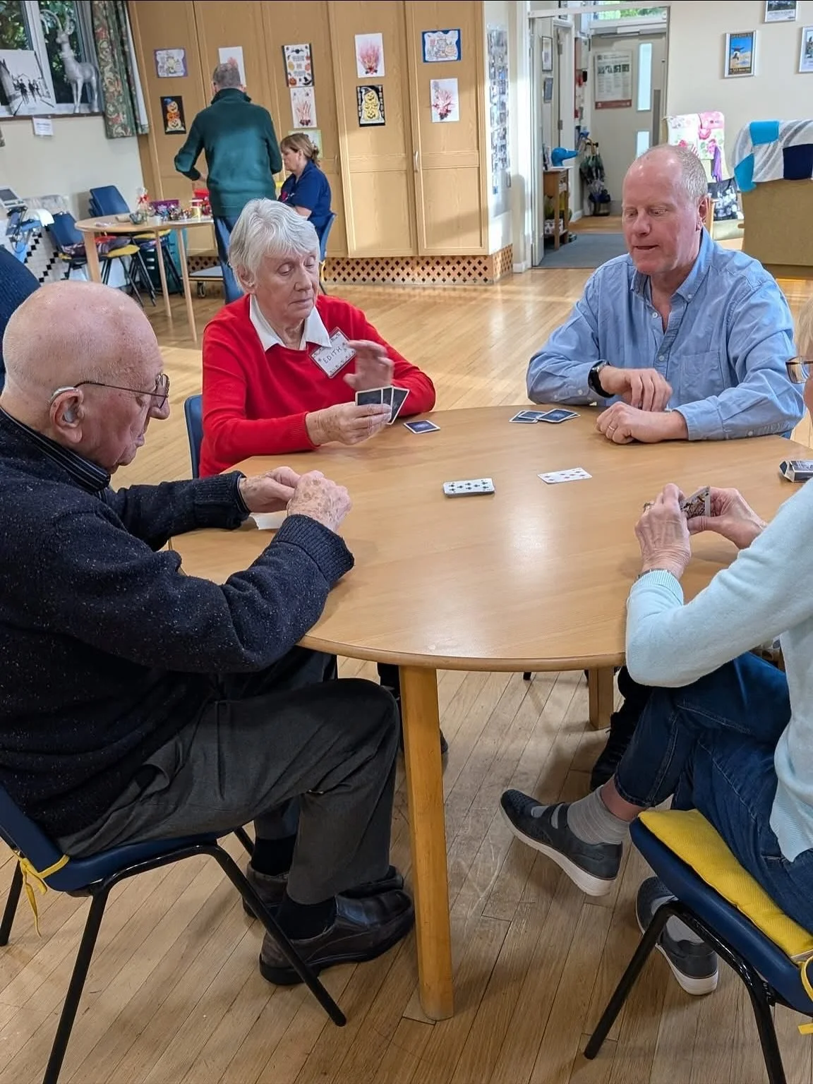 We enjoyed a fun games afternoon. A sedate game of Whist and a very raucous game of Pictionary!! ๐๐๐๐
#thehuntercentre
#haslemere
#dementiaawareness
#dementiasupport