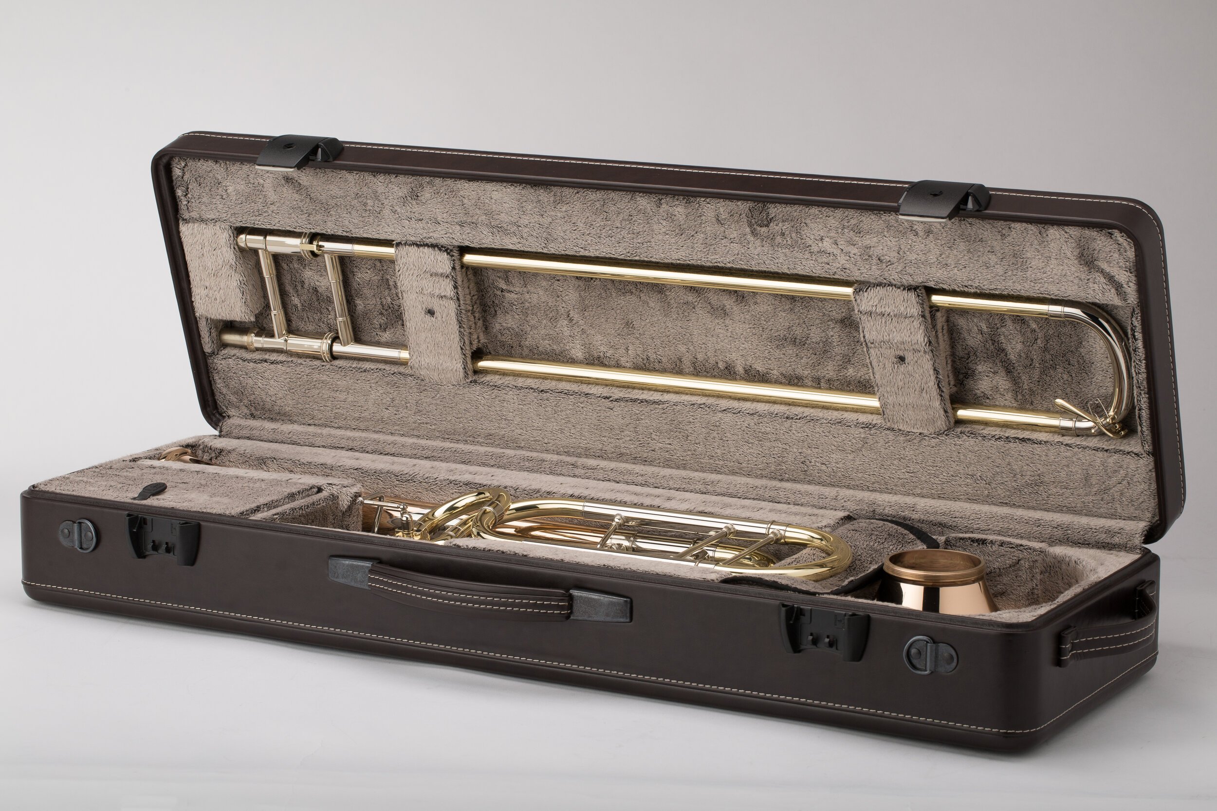 Shires_Case_Trombone2_Open1_0317.jpg