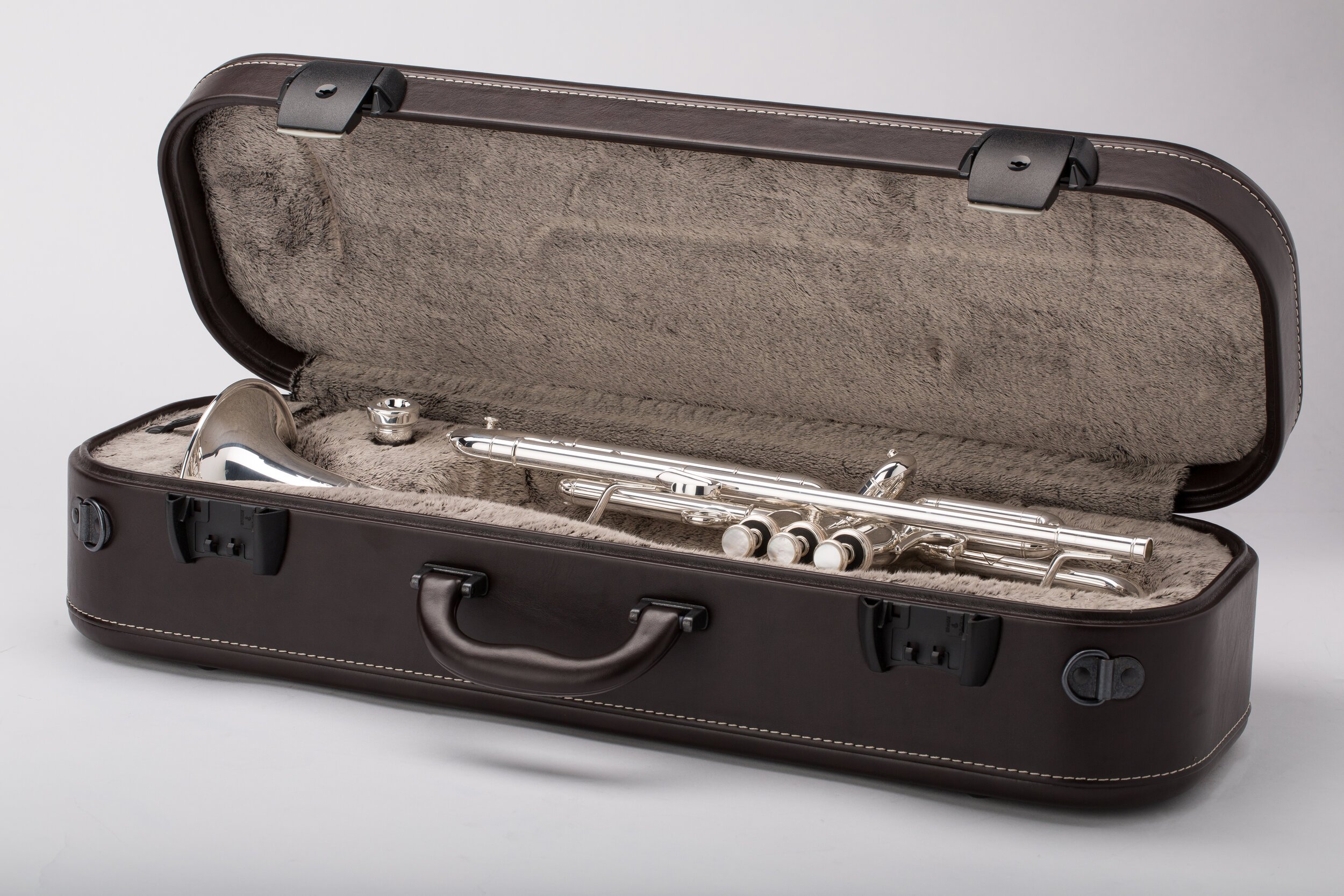 Shires_Case_Trumpet_Open1_0317.jpg