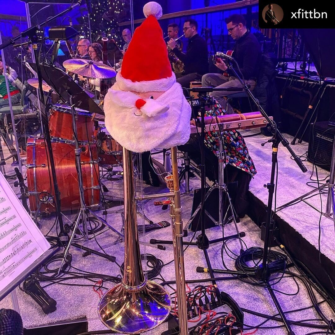 🎶 It's the holiday season (the holiday season) 🎶⁠
⁠
Whether you are celebrating by playing holiday music or enjoying much needed downtime, we hope you are enjoying the holiday season!⁠
⁠
📸: @xfittbn⁠
⁠
⁠
#shirestrombone #tenortrombone #basstrombon