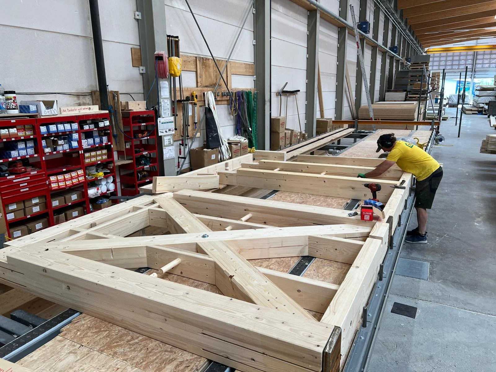 Holzbau Aussteifung / Andreas-Kreuze im Hanfbeton von Cancret